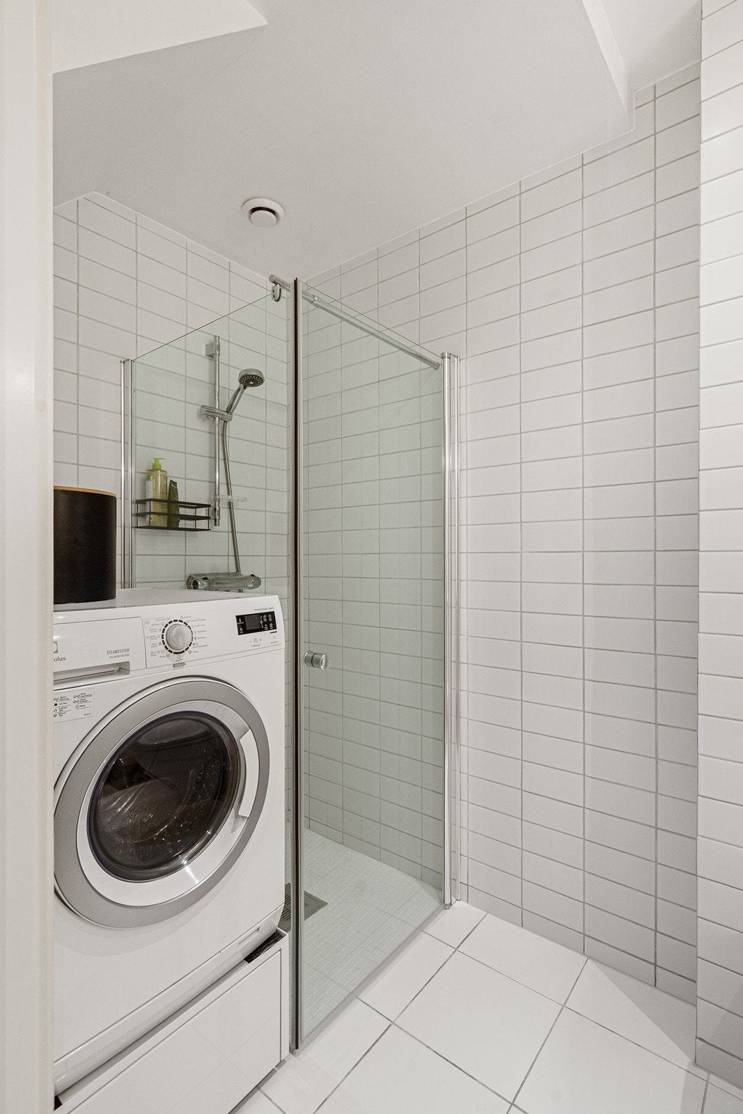 Bad med opplegg for vaskemaskin. Galleribilde