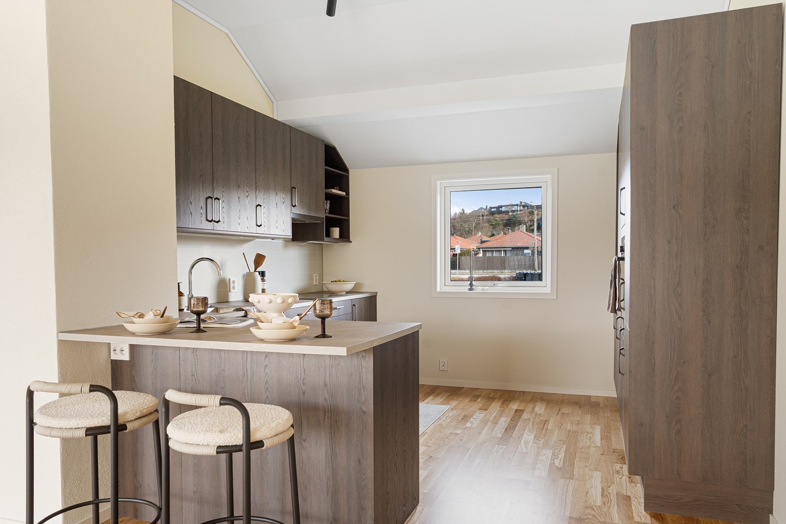 Kjøkkenet er nytt i 2025 og har ikke vært tatt i bruk. Galleribilde