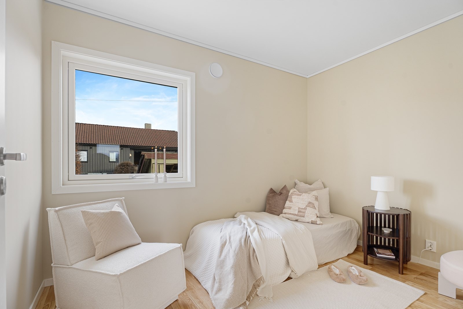 Soverom nr. 2 og 3 egner seg fint som barnerom, kontor eller gjesterom. Galleribilde