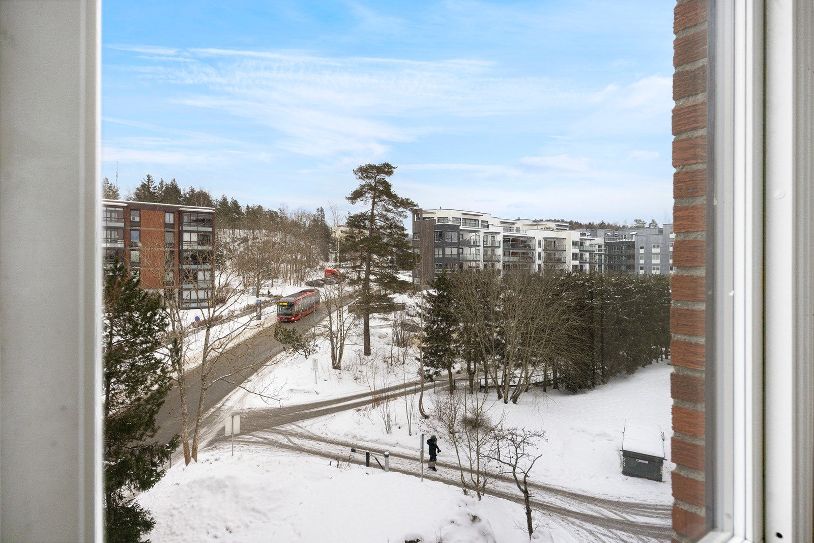 Fra eiendommen er det kort vei til flotte turområder hele året. Galleribilde