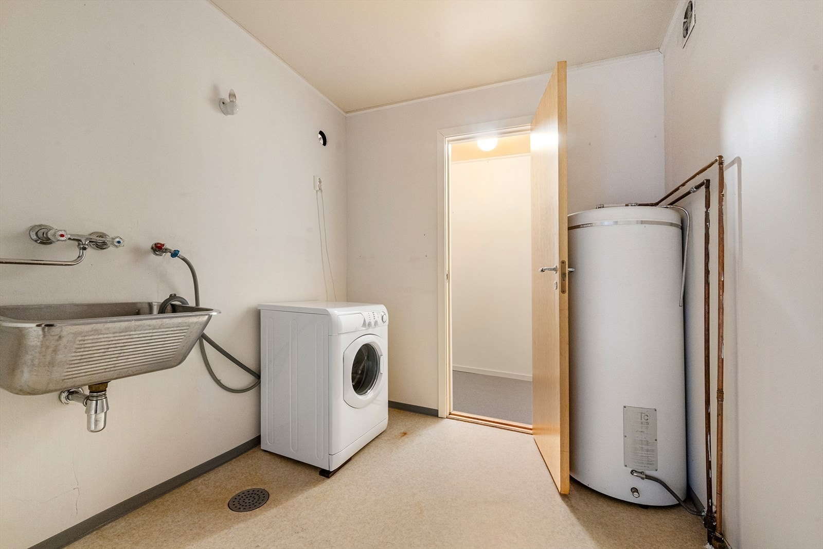 Vaskerommet har enkel standard. Galleribilde