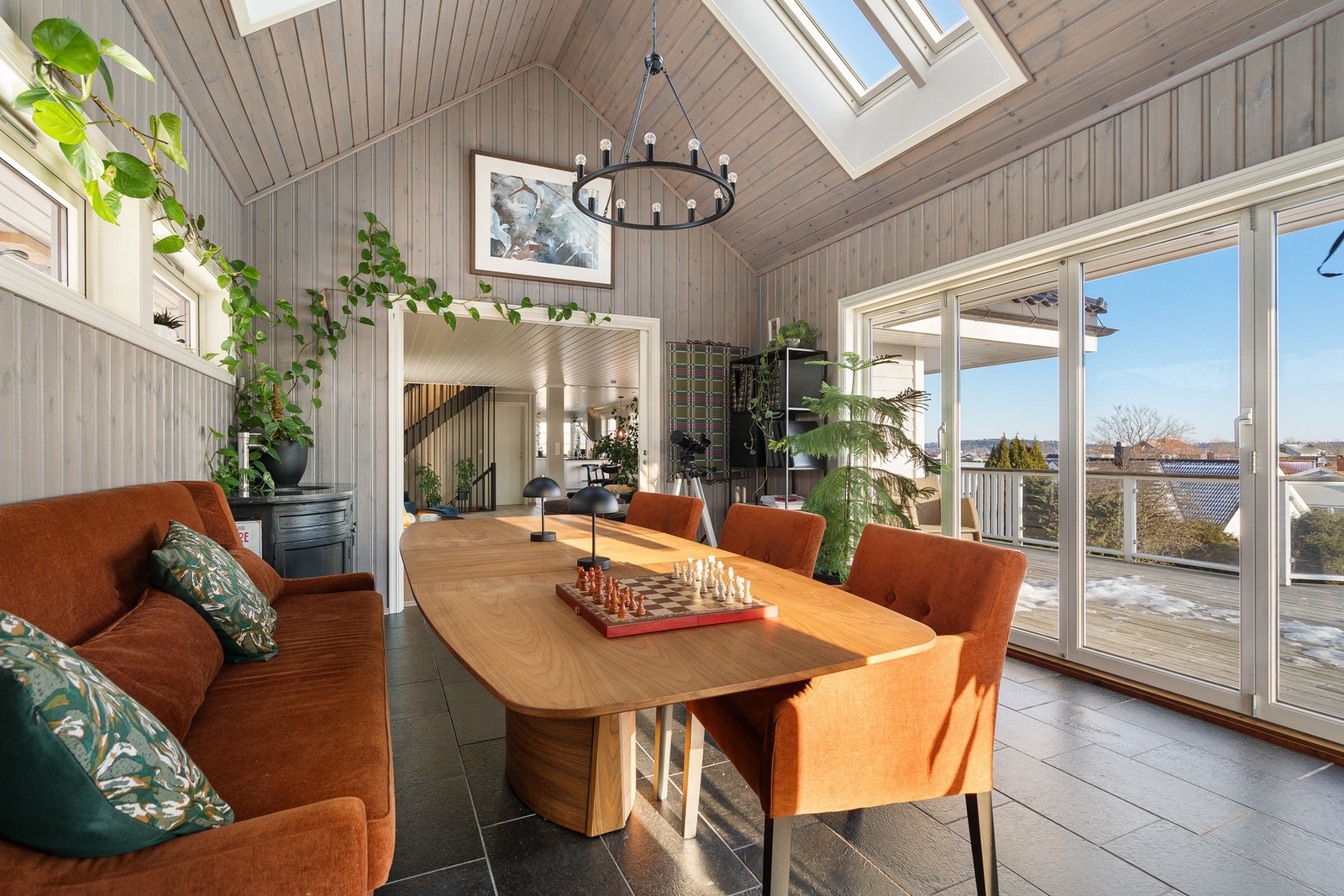 Superflott "vinterstue" - fullverdig del av boligen med isolerte vegger m.m. Galleribilde