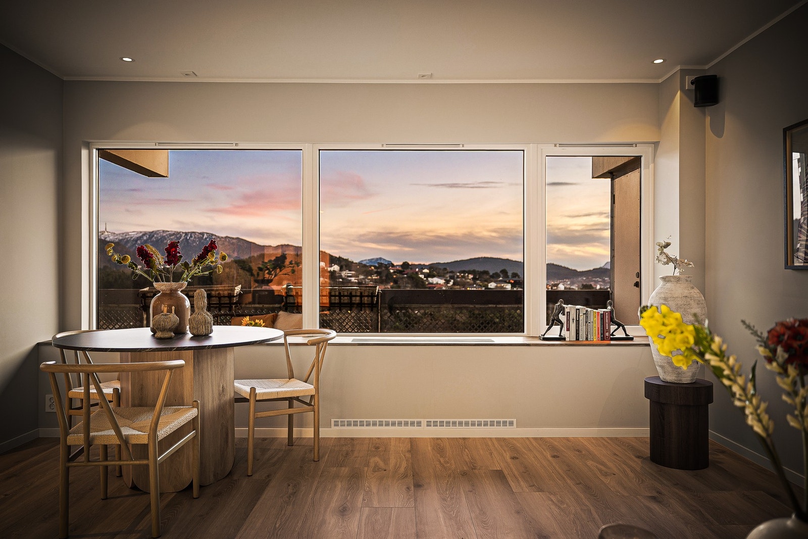 Her kan du nyte et måltid med flott utsikt! Galleribilde