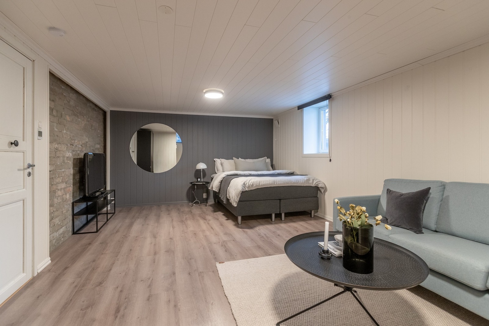 Oppholdsrom i kjeller Galleribilde