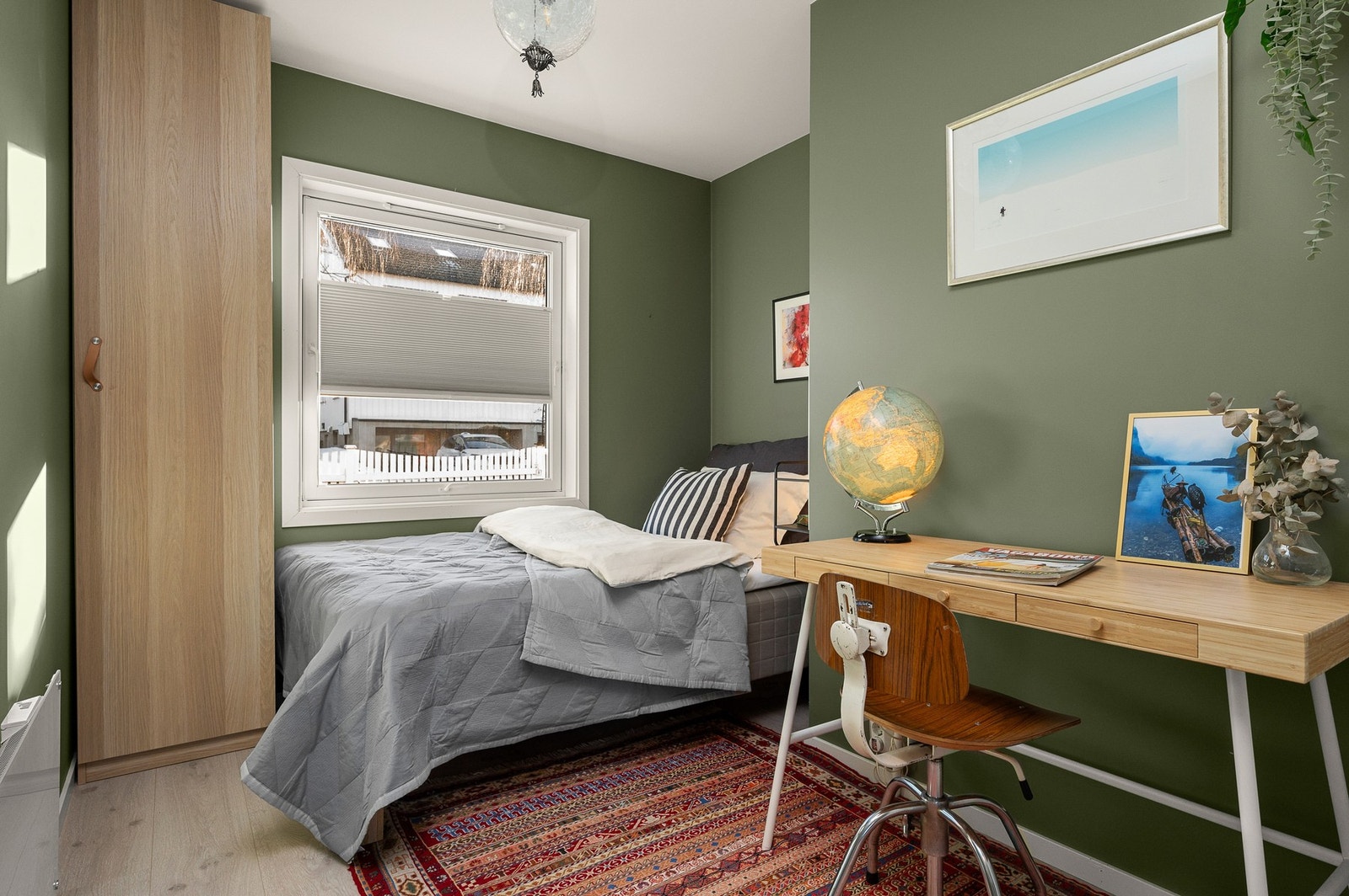 Det andre soverommet i hovedetasjen er på 7 kvm og ligger mellom kjøkken og baderom. Galleribilde