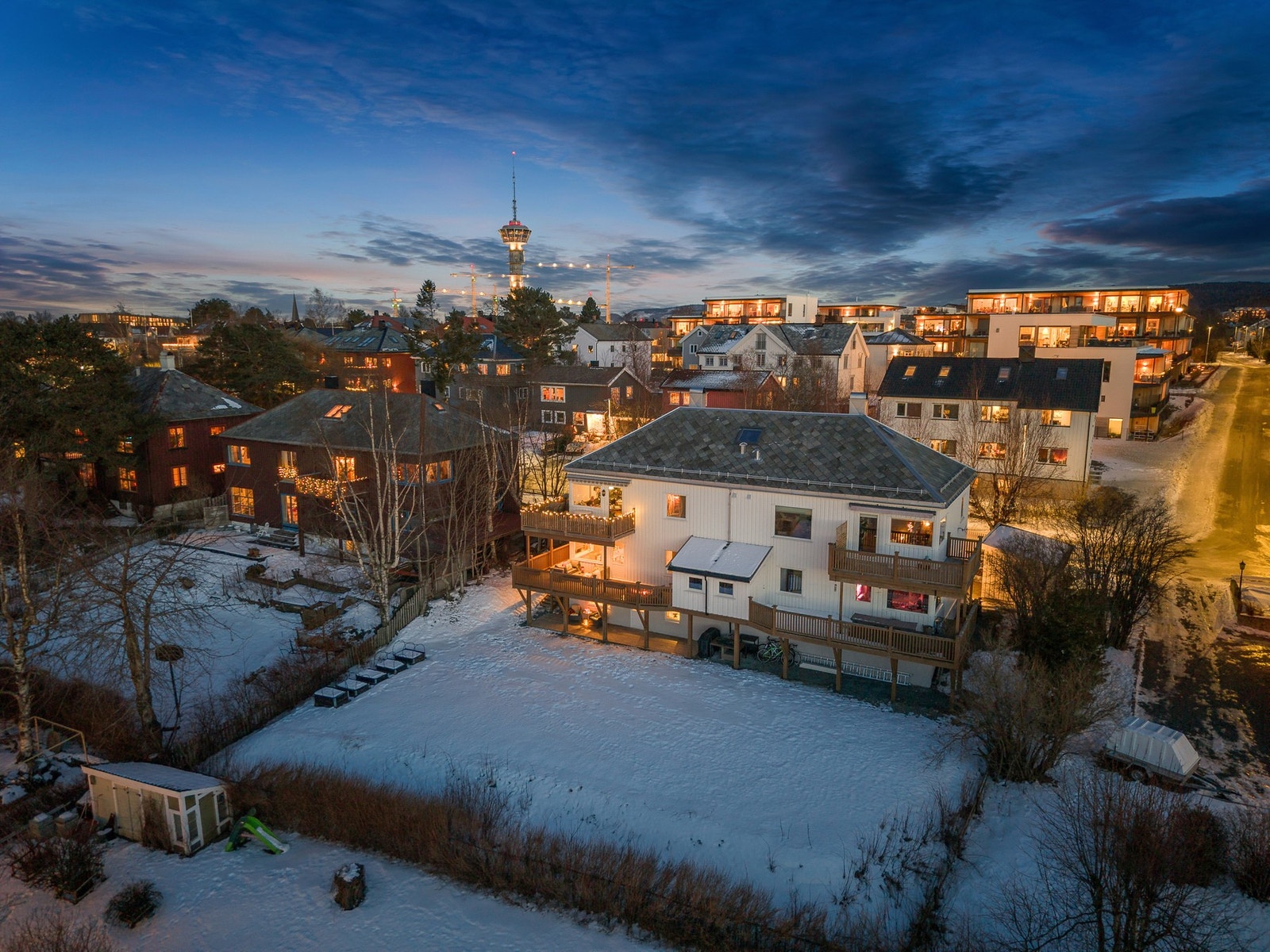 En nydelig 1/4 part med særdeles attraktiv og god plassering på Tyholt. Galleribilde