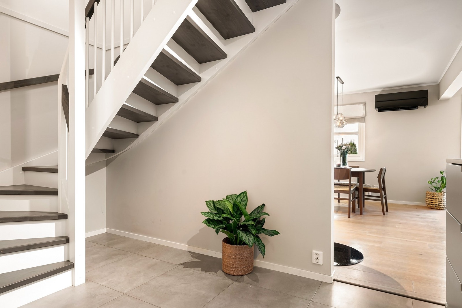 Varmepumpen i 1. etasje er fra 2022. Galleribilde