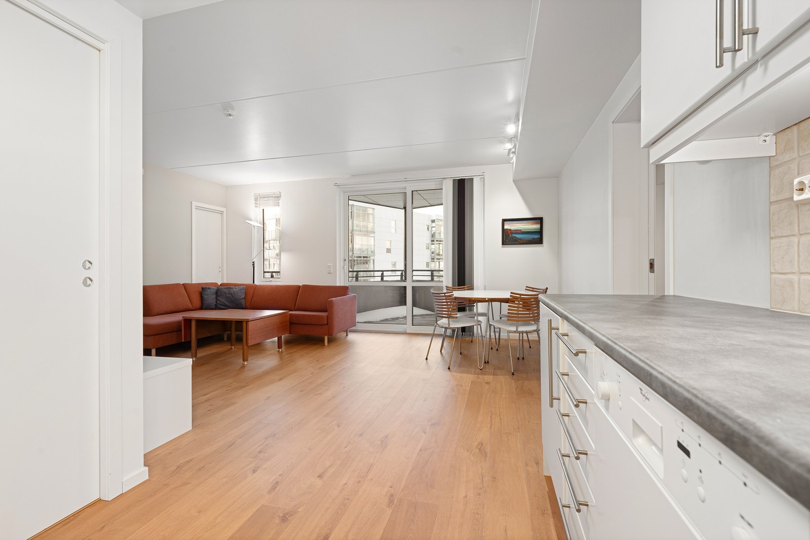 Praktisk bod inn skyvedør til venstre Galleribilde