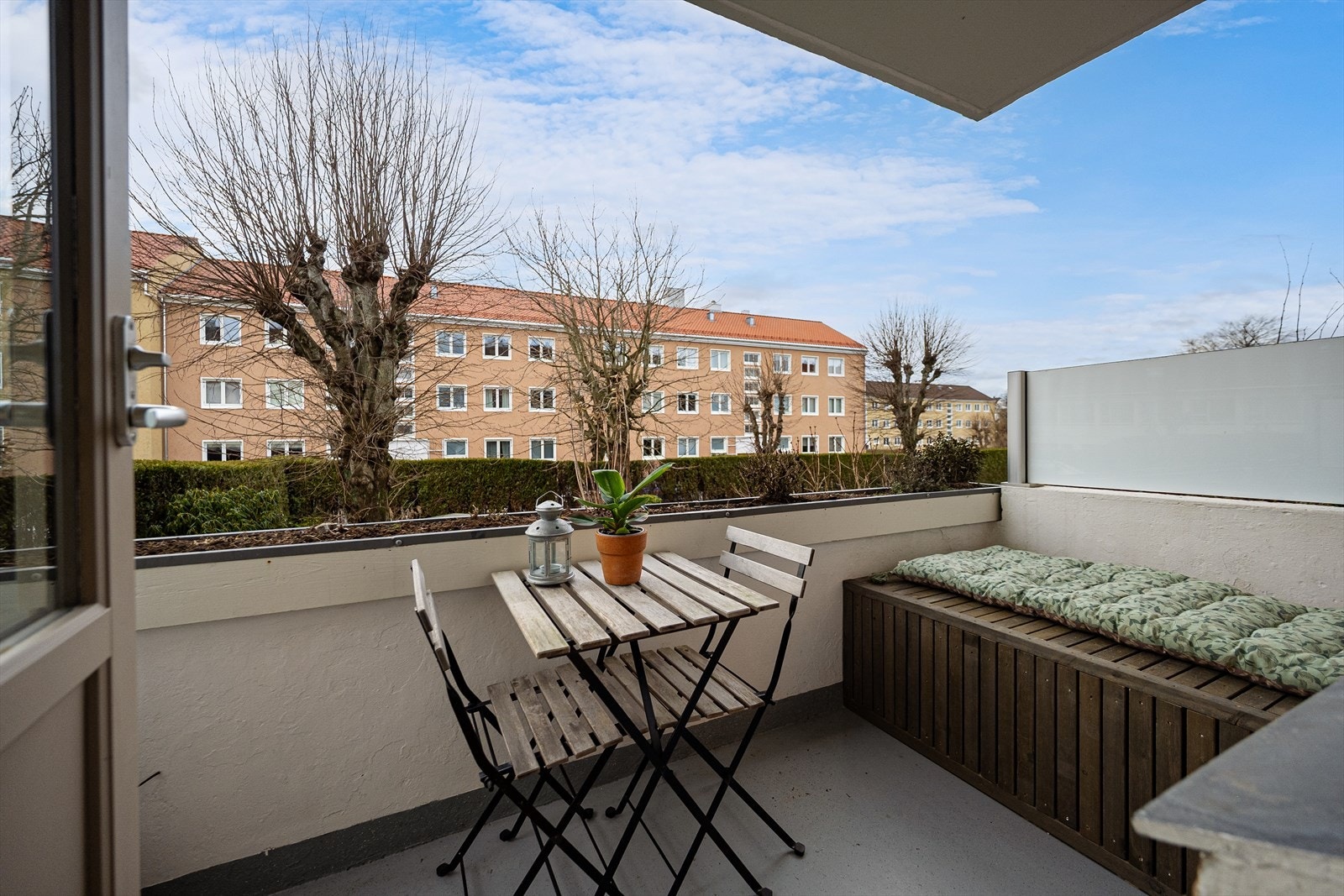 Kjekk balkong med gode solforhold. Galleribilde