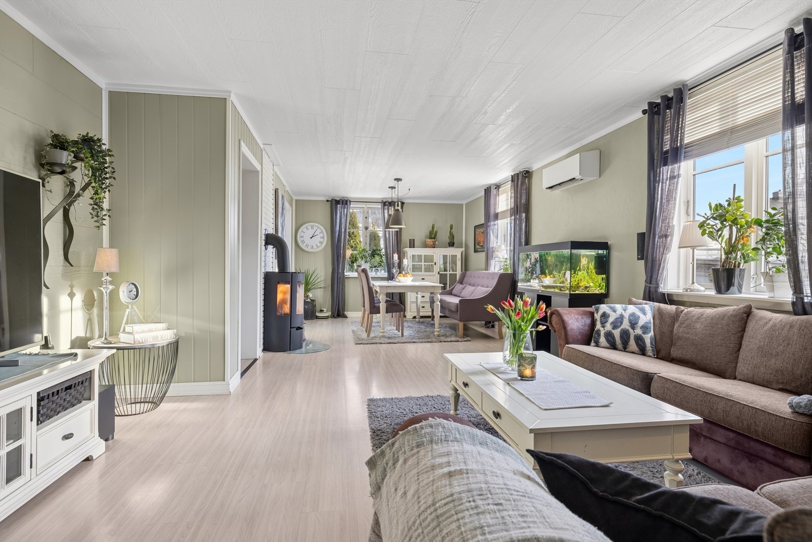 God plass til å ha både spisegruppe og sofagruppe. Galleribilde