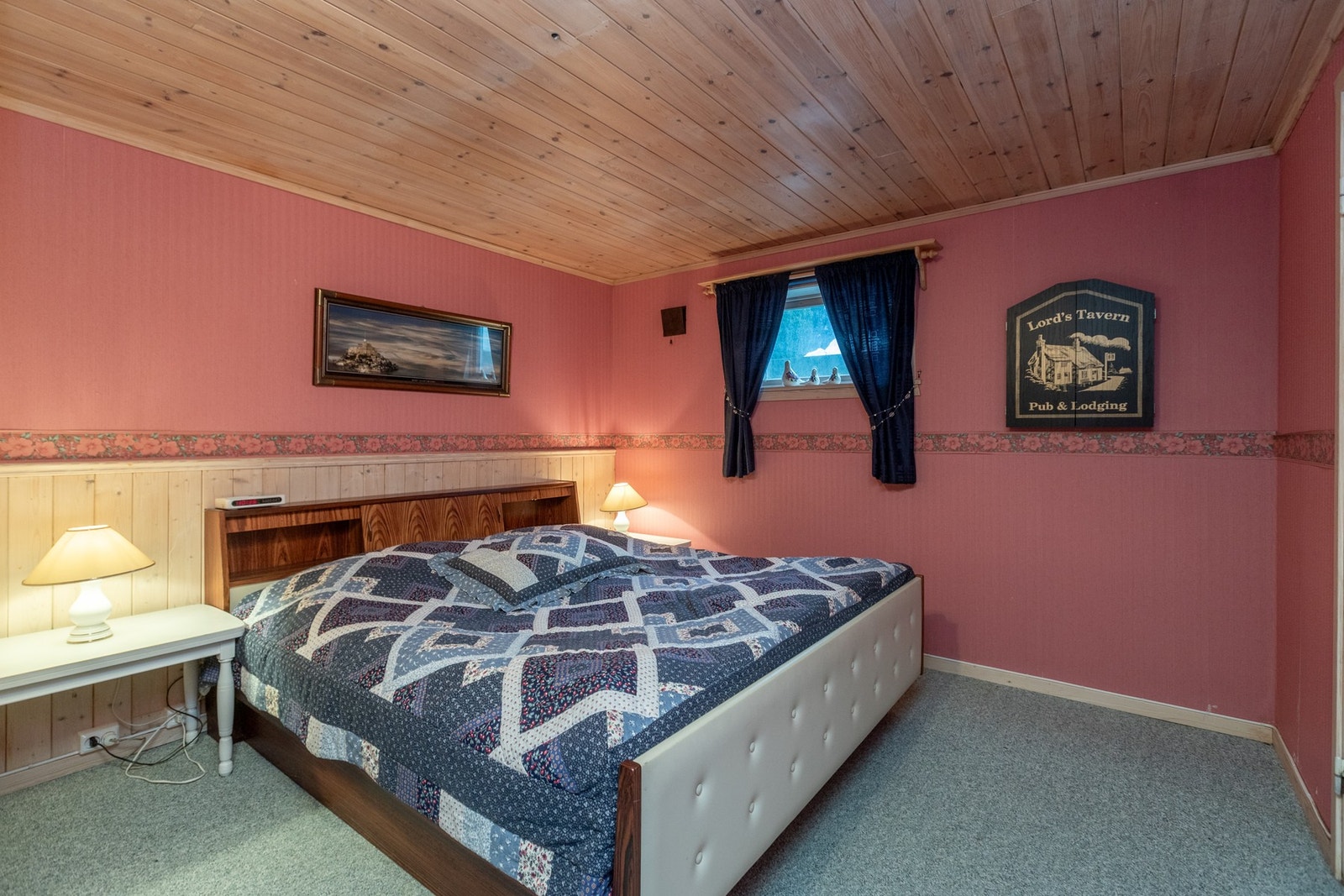 Ikke godkjent (gjelder hele kjeller) Galleribilde