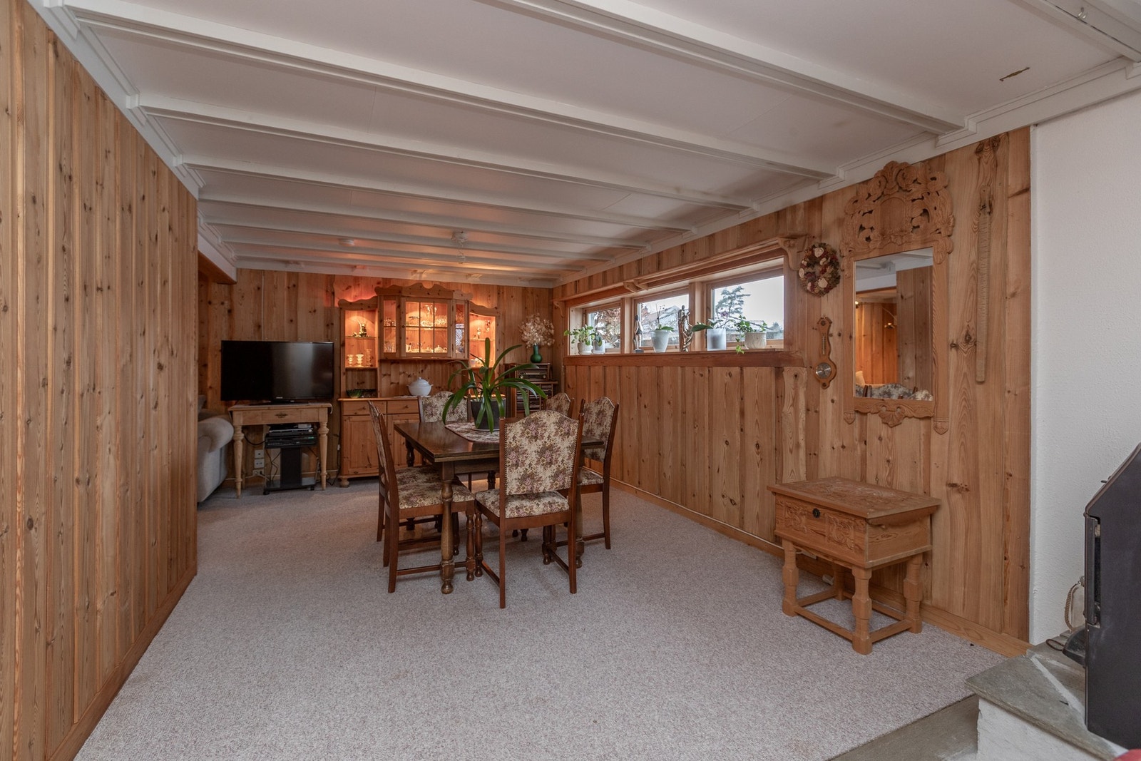 Ikke godkjent (gjelder hele kjeller) Galleribilde