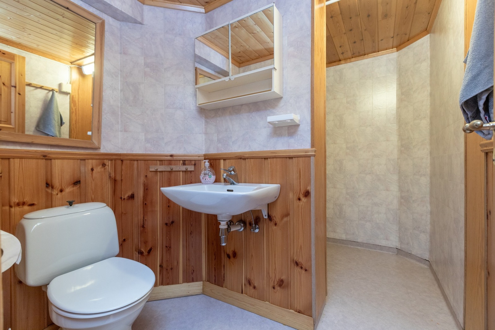 Bad/WC i kjeller Galleribilde