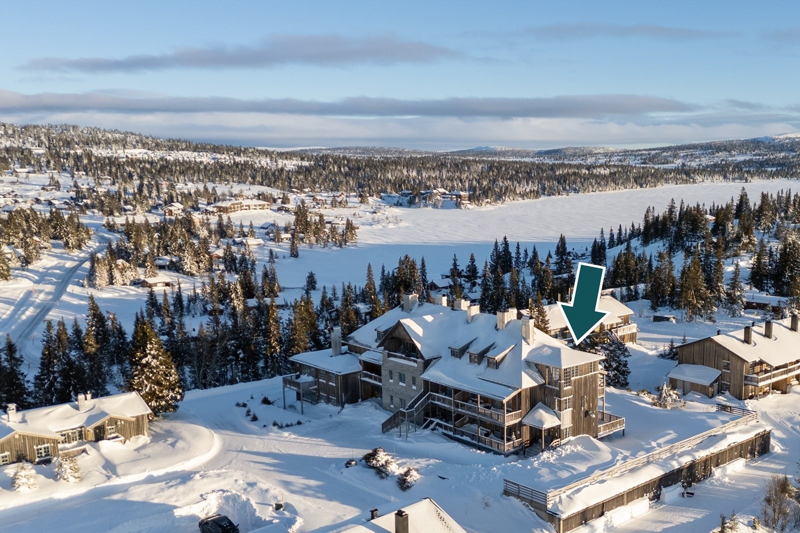 DNB Eiendom v/ Ingrid Bungum presenterer Sjusjøvegen 1920D! Toppleilighet på Fjellblikk - Sjusjøen. Galleribilde