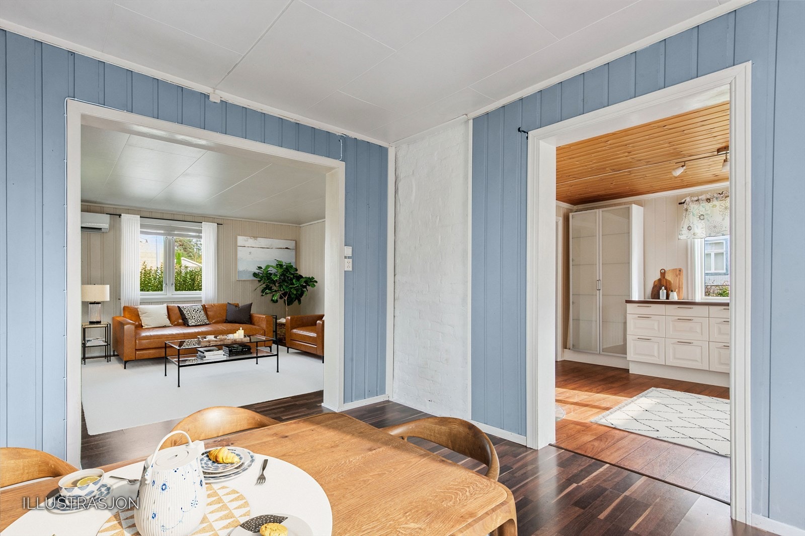 Koselig spisestue rett ved kjøkken og stue. EFKT/Pål Godager Galleribilde