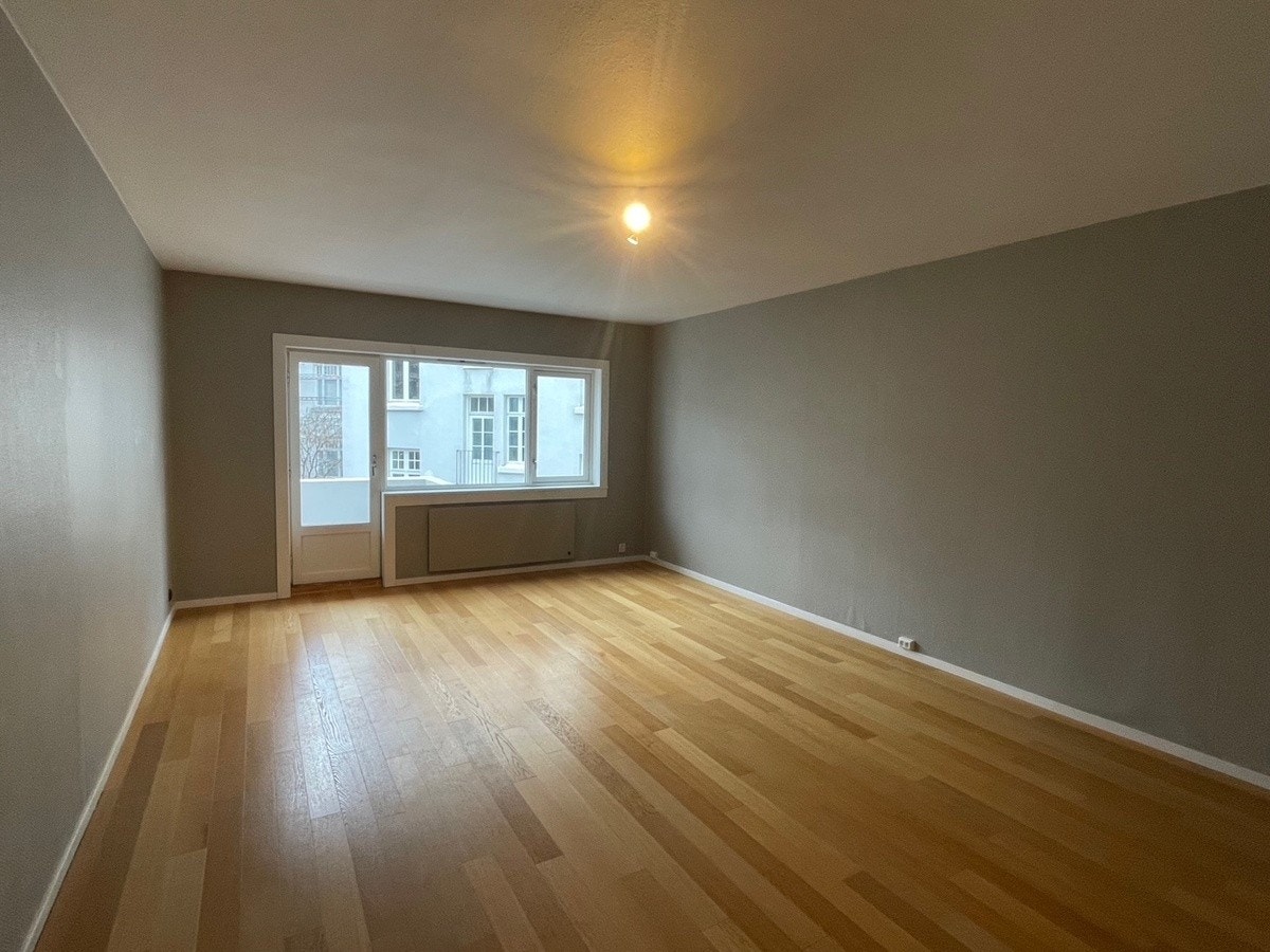 Stue m utgangs balkong Galleribilde