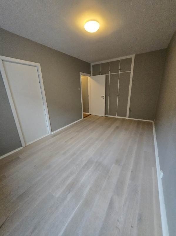 Soverom 1 med garderobeskap Galleribilde