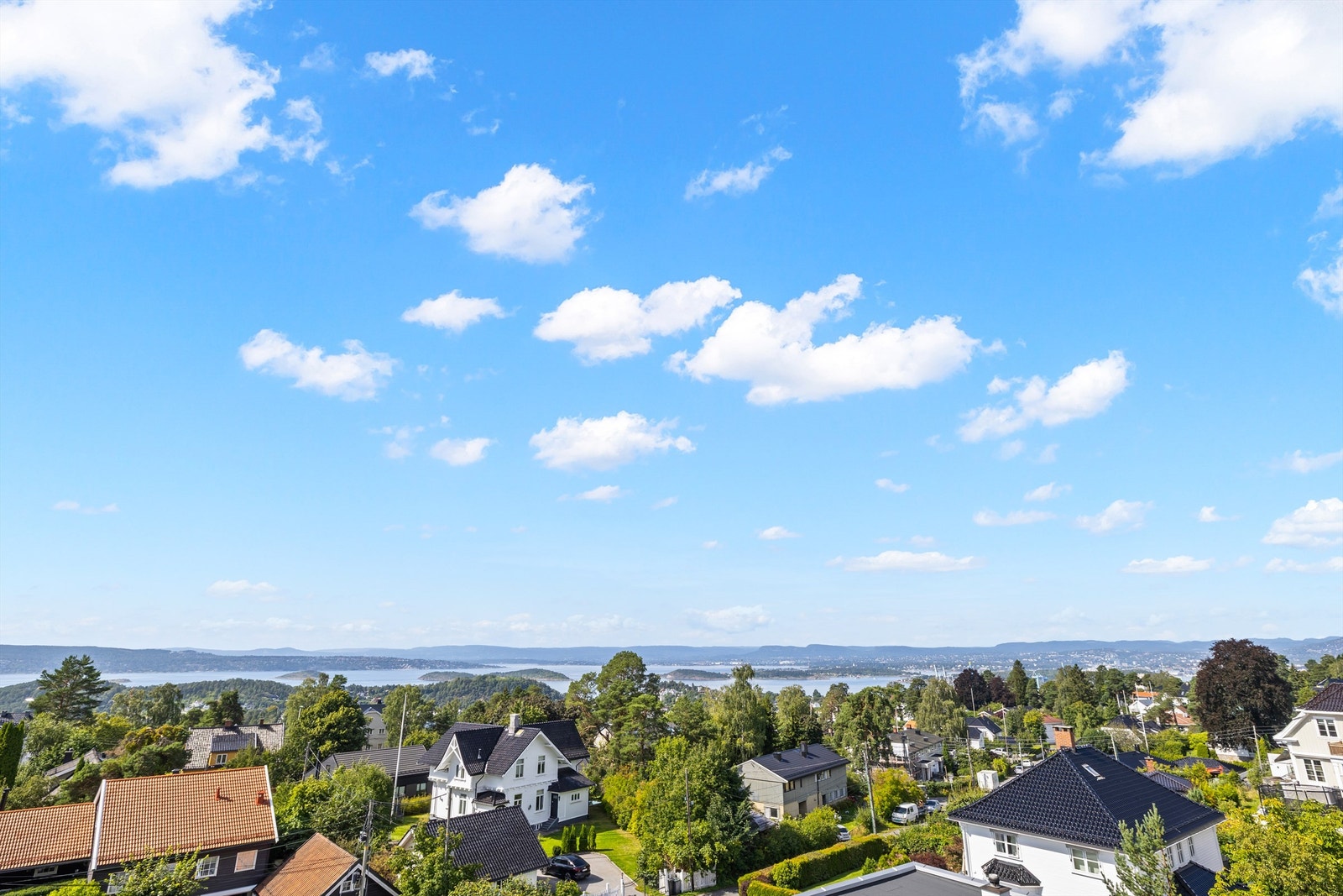 Flott utsikt også innover mot byen Galleribilde