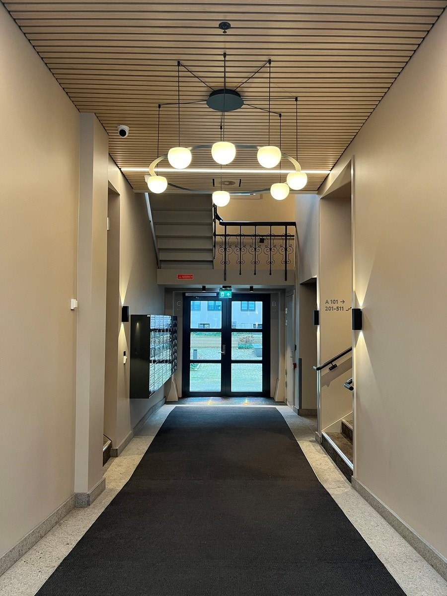 Inngangsparti i bygget Galleribilde