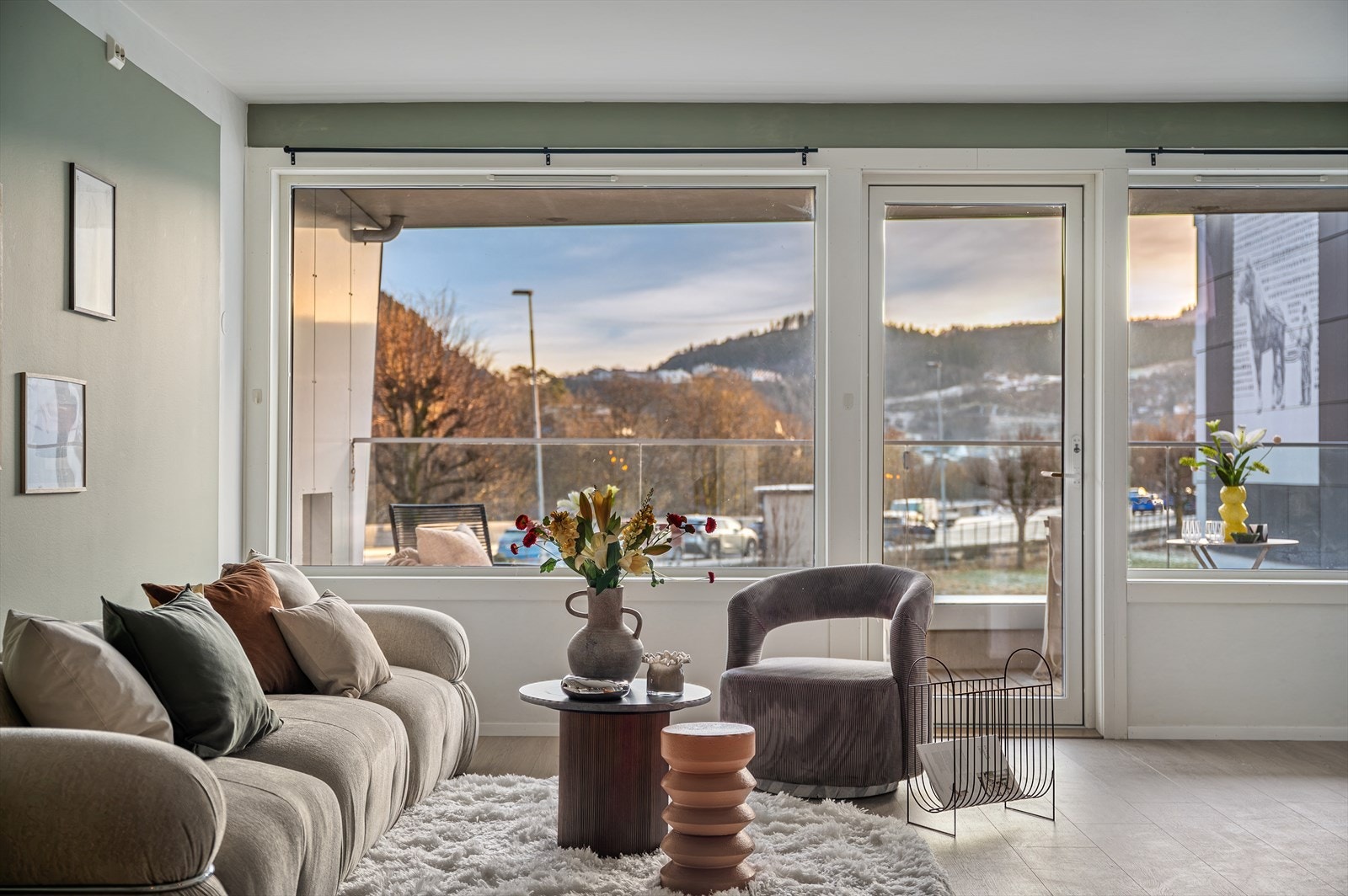 - Leiligheten holder en gjennomgående fin standard. Her kan du flytte rett inn og bo godt - Galleribilde