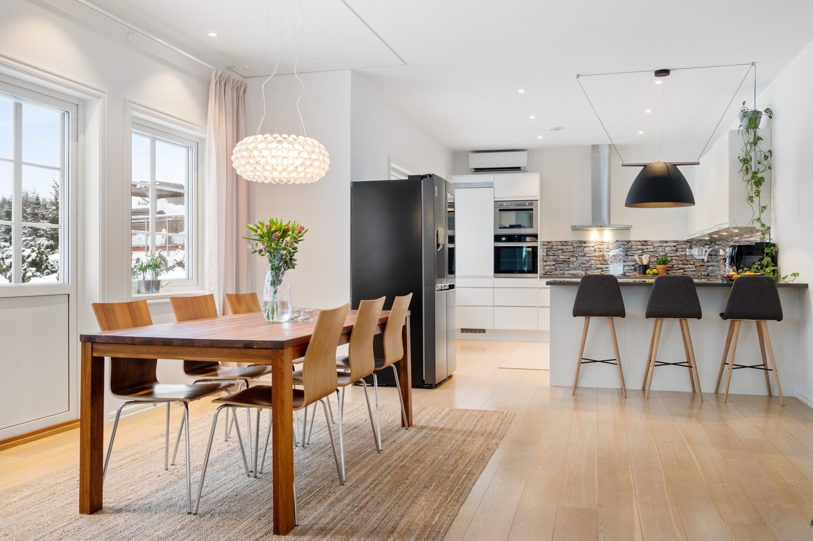 Boligen har lekkert parkettgulv. Galleribilde