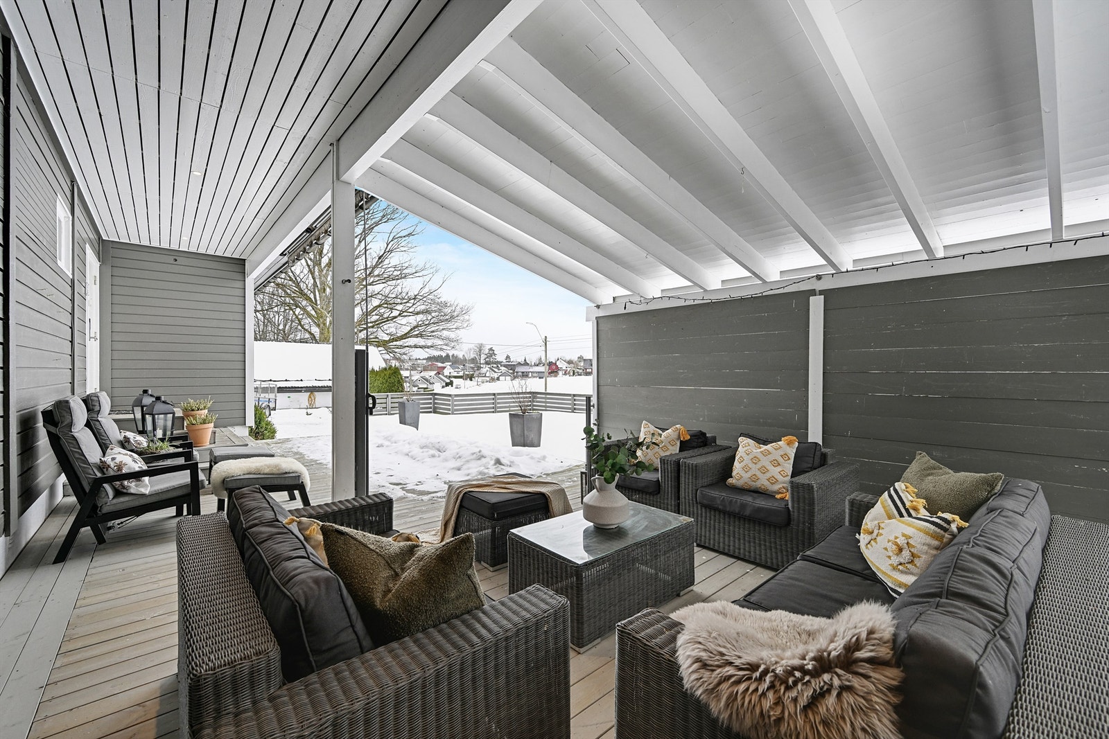 Terrasse mot vest er overbygd. Galleribilde