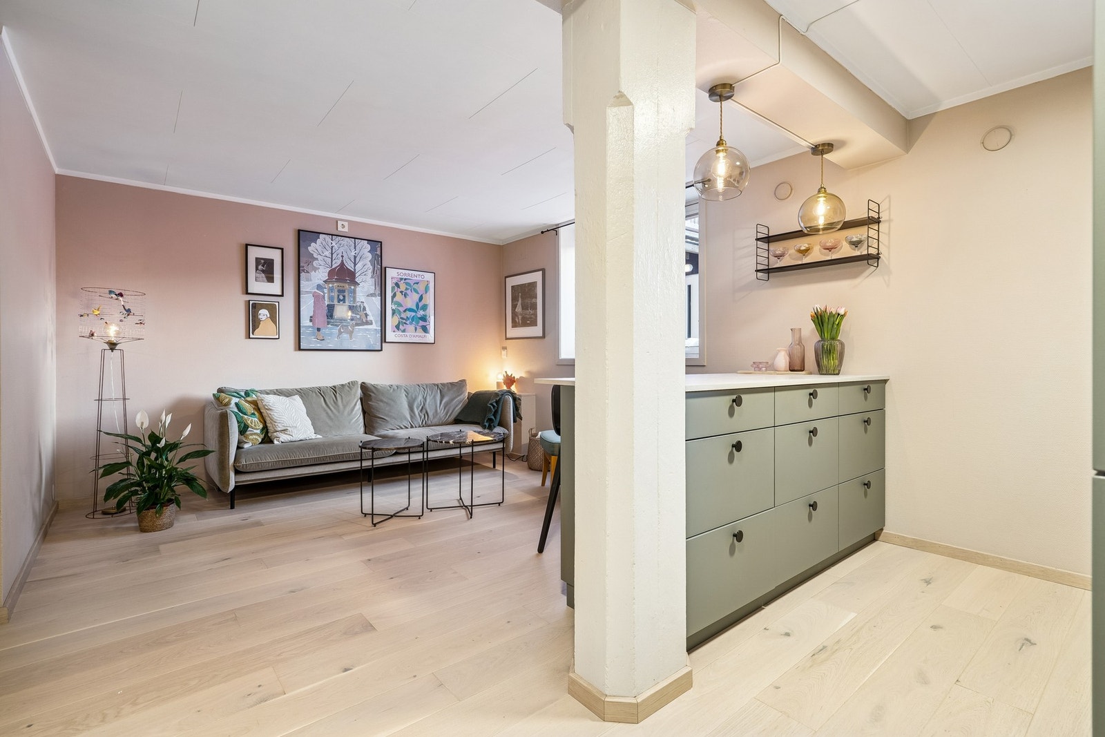 Stue og kjøkken Galleribilde