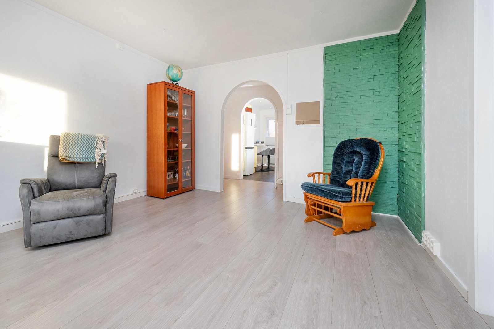 Stuen har flere møbleringsmuligheter. Galleribilde