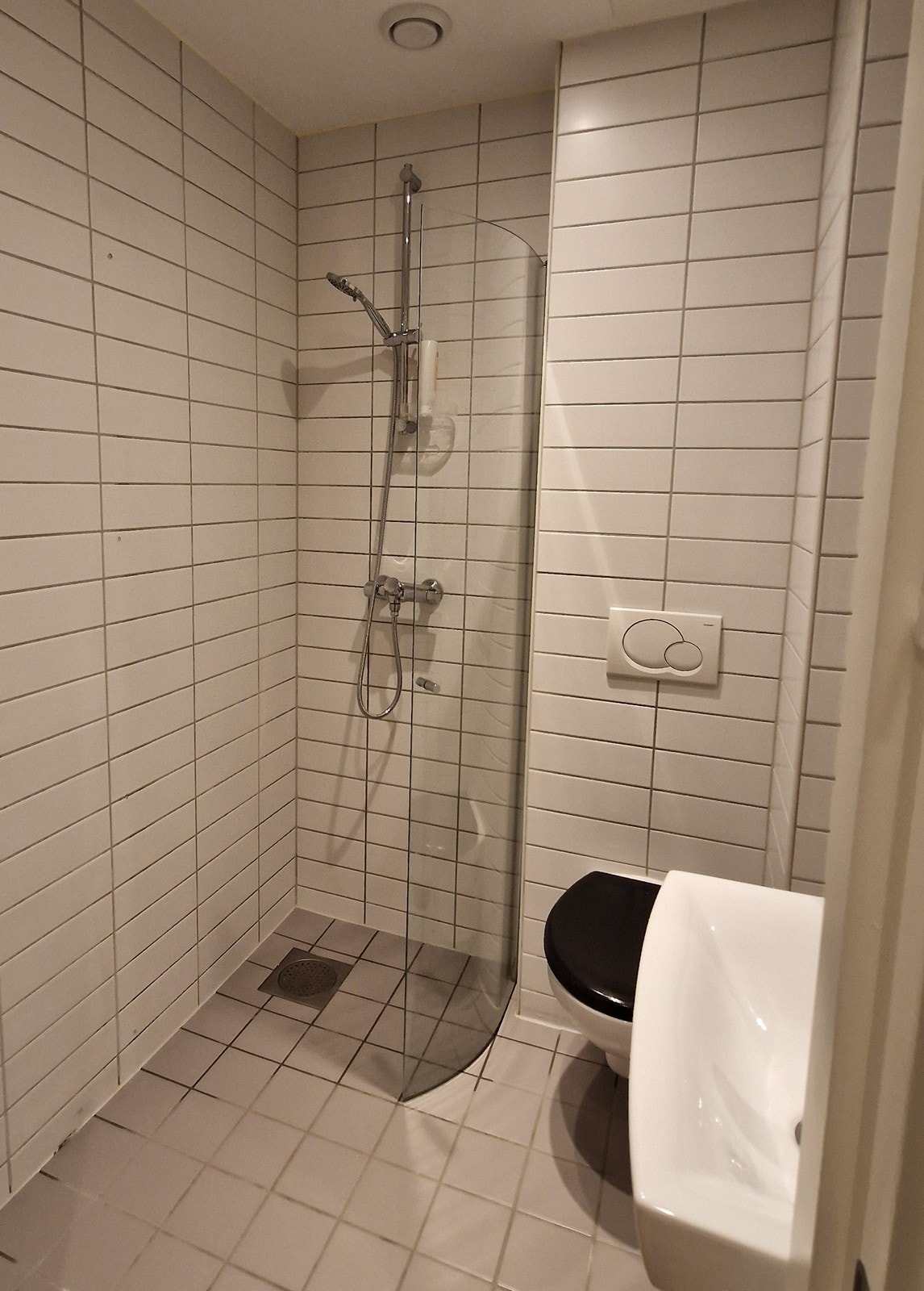 Flott bad med varmekabler i gulv. Galleribilde