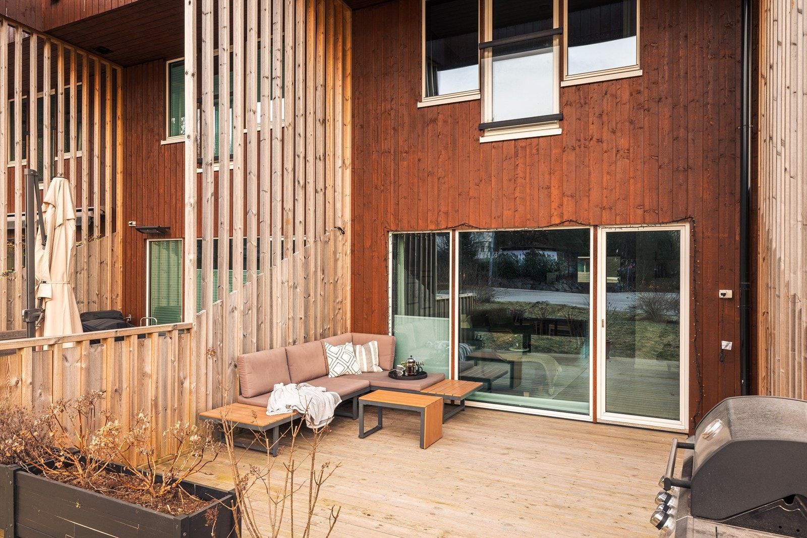 Terrassen er sørvendt med en dreining mot vest. | Dette er synonymt med et fantastisk solbilde! Galleribilde