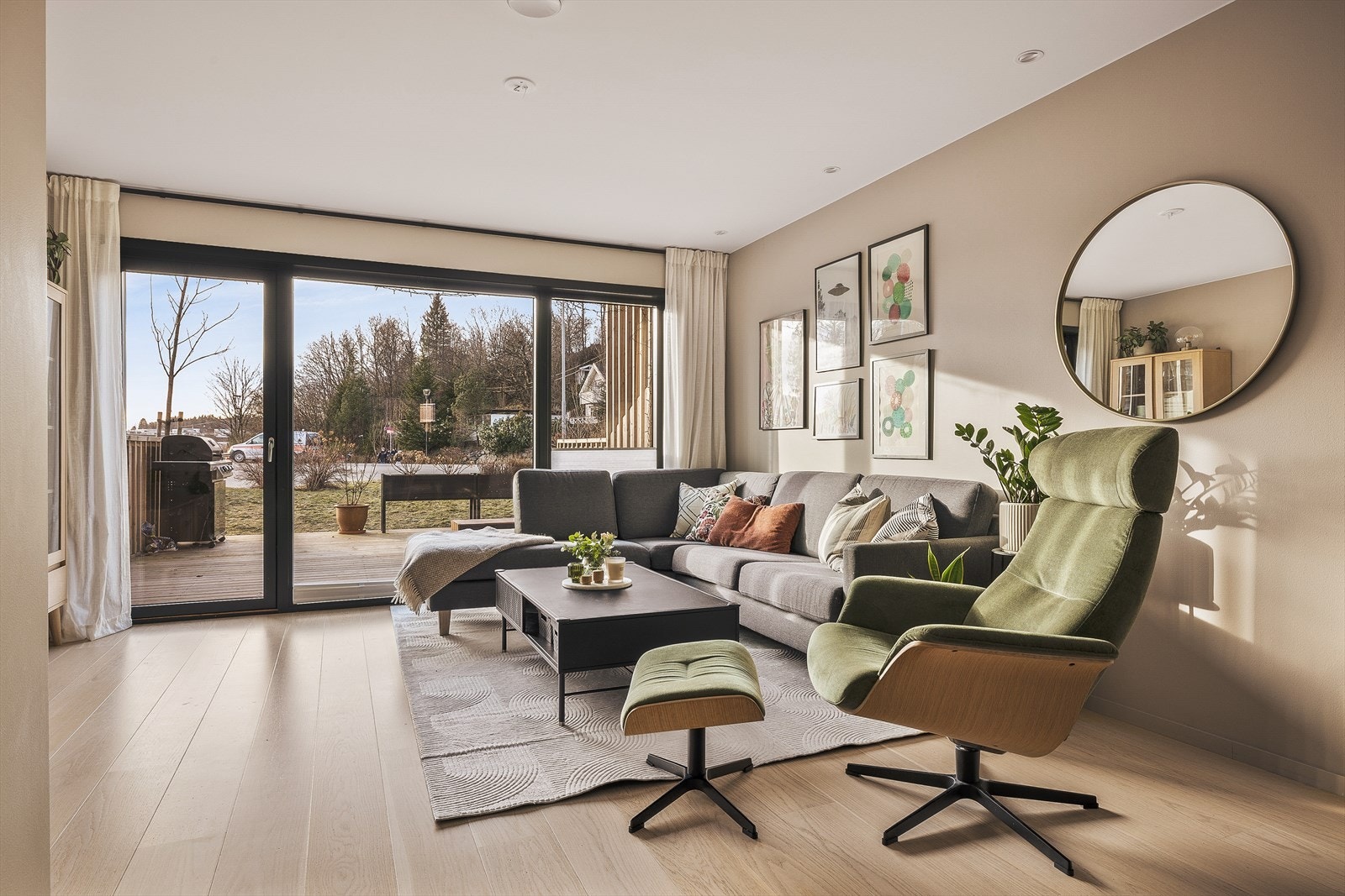 Velkommen til flotte Siljustølvegen 151 presentert av Fana Sparebank Eiendom v/ Isaac Dahlin. Galleribilde