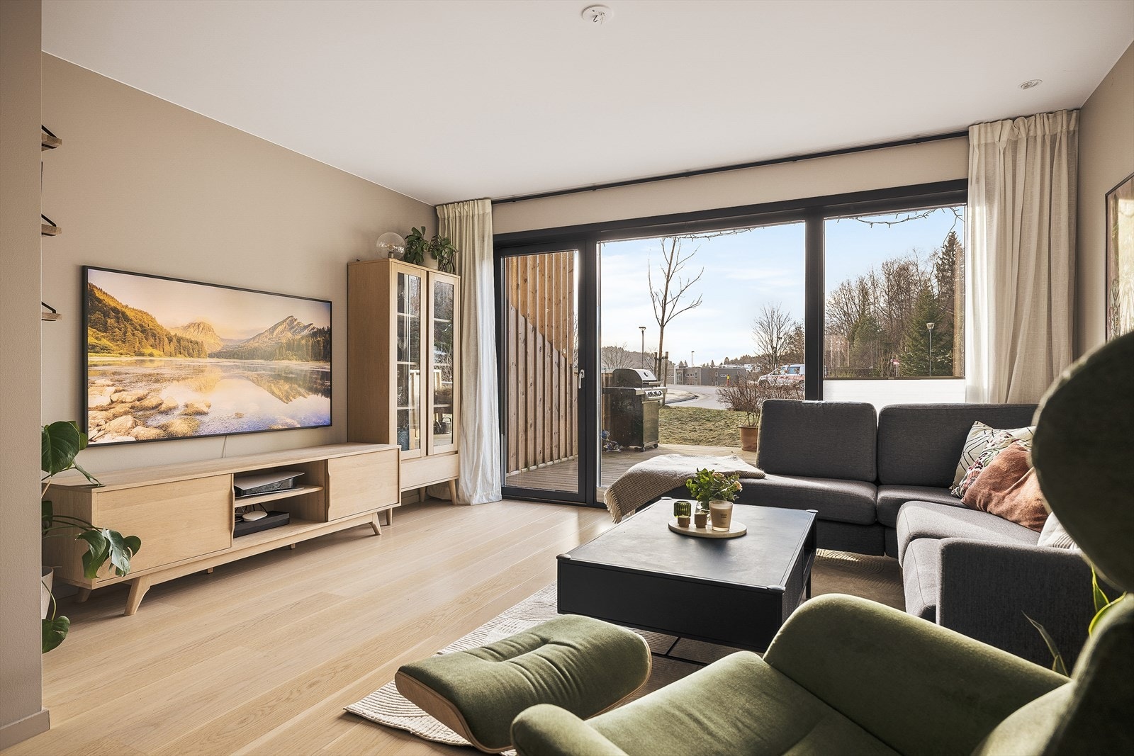 Fra stuen har du direkte adkomst til terrassen. Galleribilde