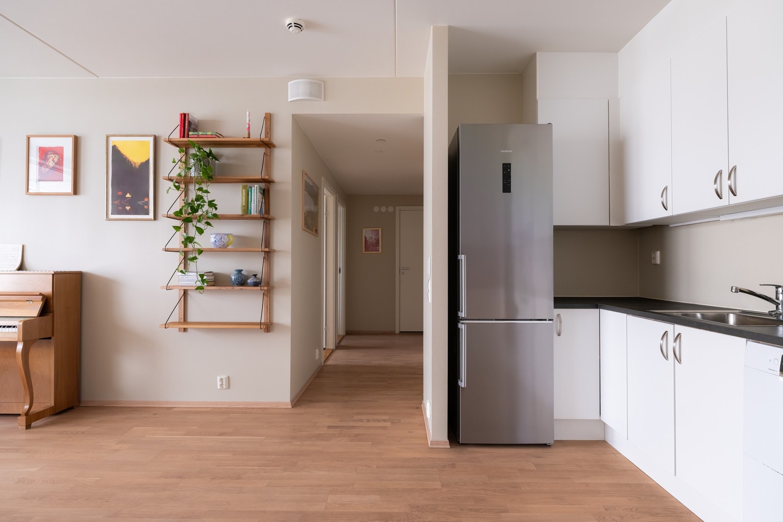 Vi trekker så inn til de to soverommene. Galleribilde