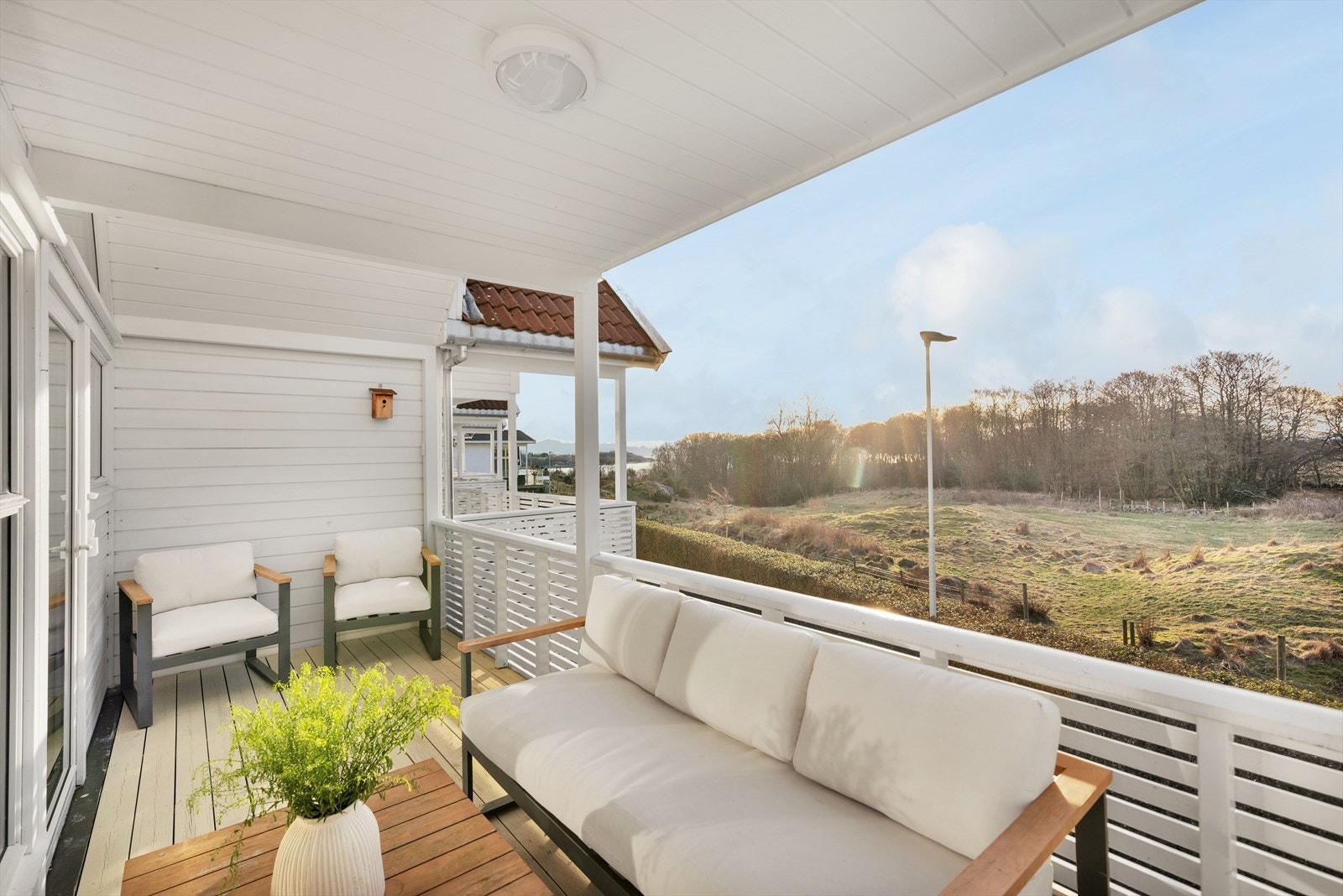 Veranda - sørvendt med gode solforhold Galleribilde