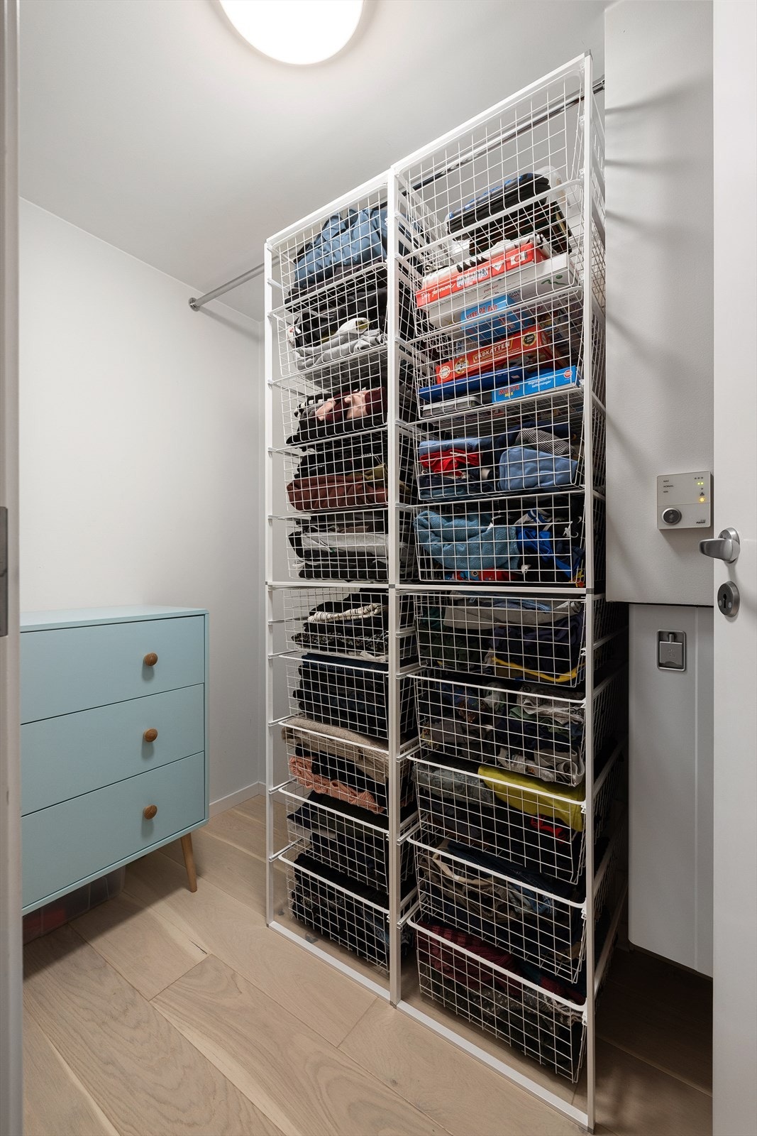 Leiligheten har også en praktisk innvendig bod med god plass til ekstra oppbevaringsløsninger. I tillegg er det kjellerbod på ca. 5 m². Galleribilde