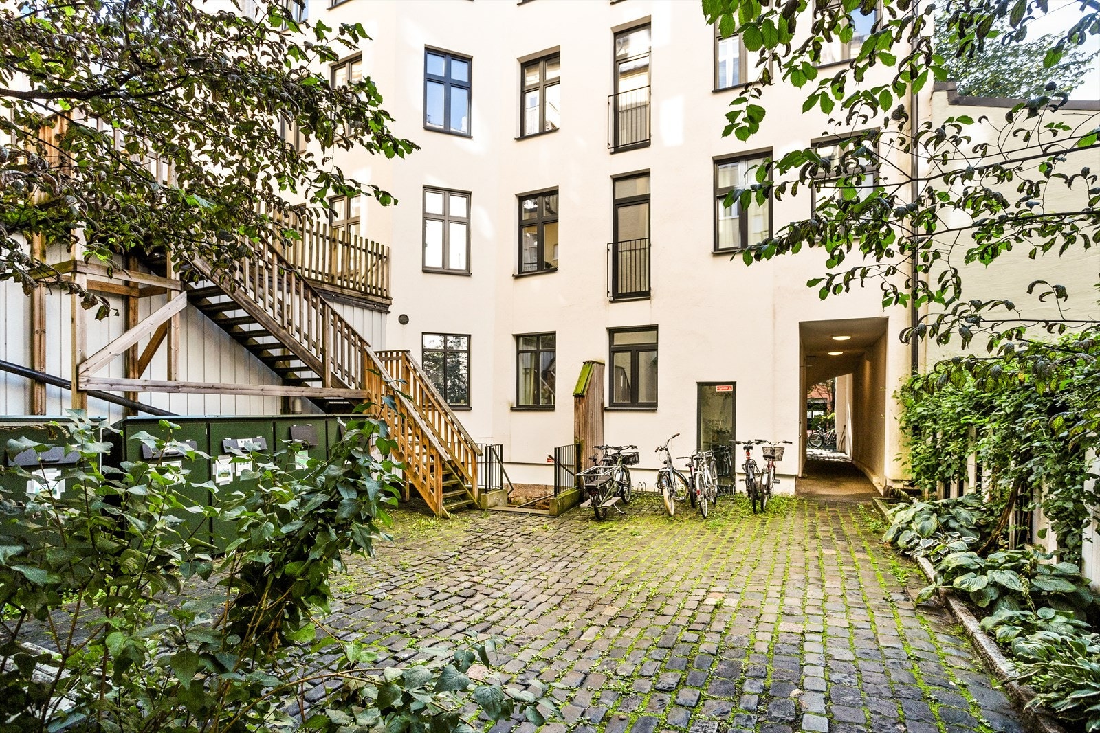 Borettslaget består av 17 leiligheter, og er beskrevet som hyggelig og veldrevet. Galleribilde