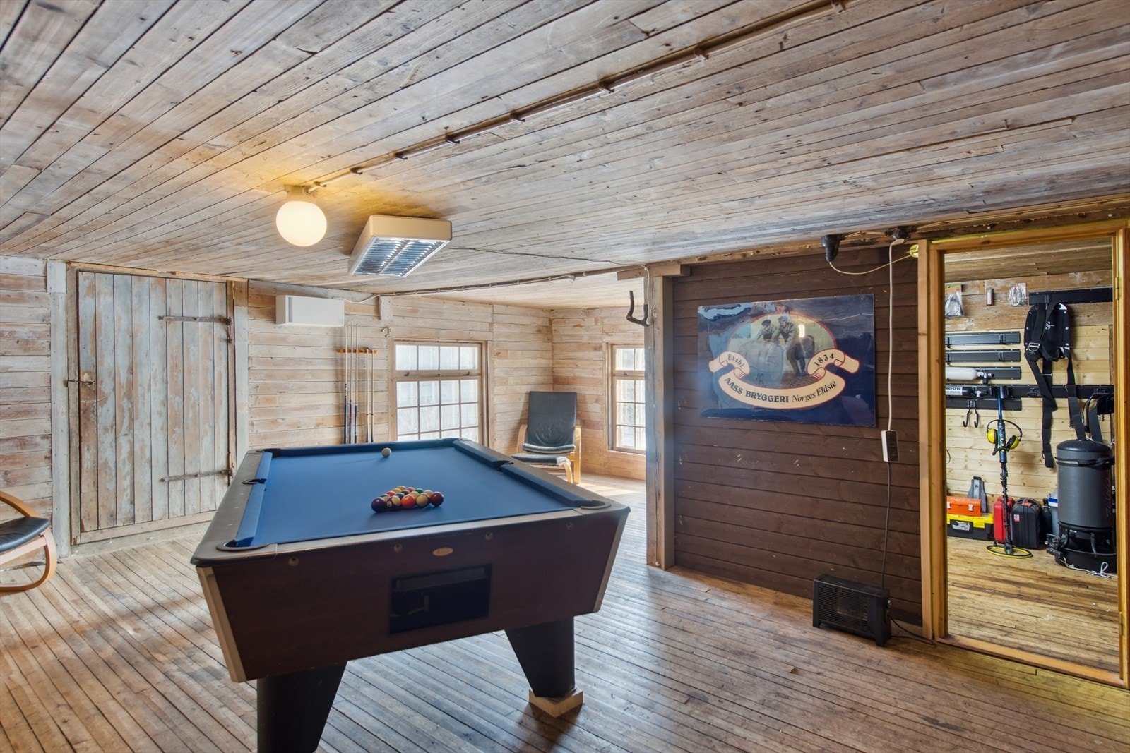 Fra oppholds- og spillrommet i 2.etg. (uthuset) Galleribilde