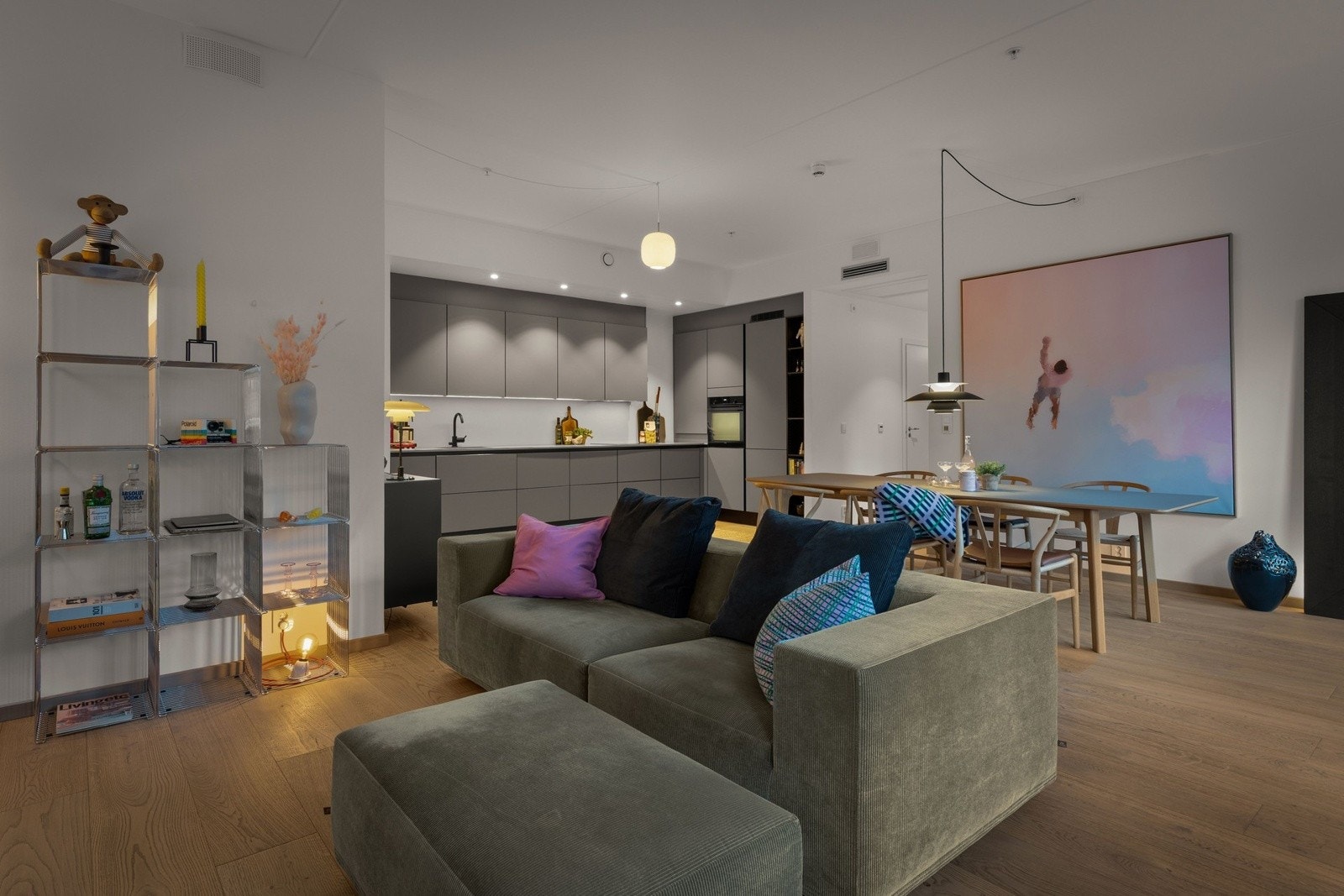 Lekker og nyere 3-roms med egen privat takterrasse + fransk balkong i hjertet av Bjørvika Galleribilde