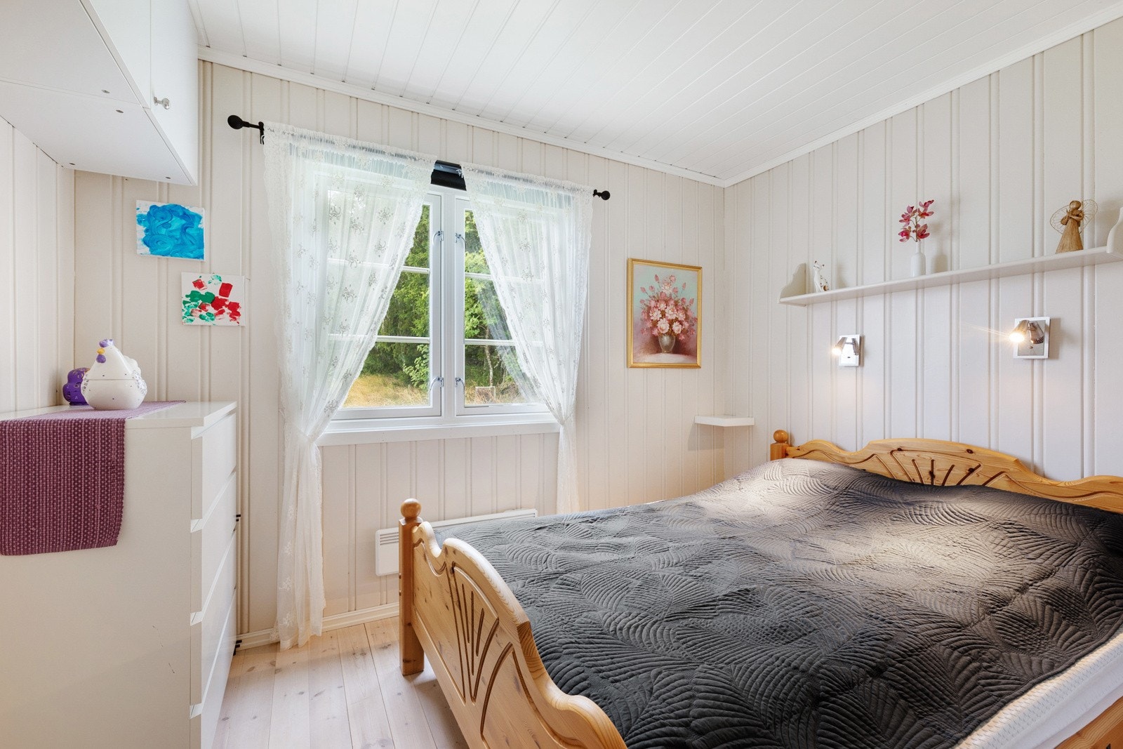 Det er totalt 3 soverom i boligen. Galleribilde