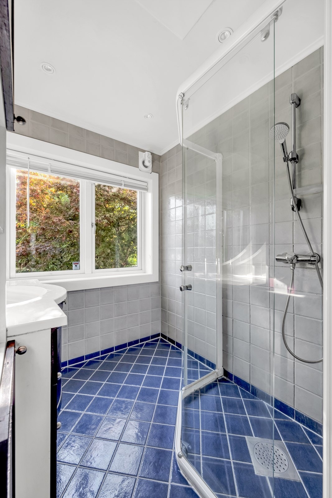 Flislagt bad med gulvvarme fra 2006. Galleribilde