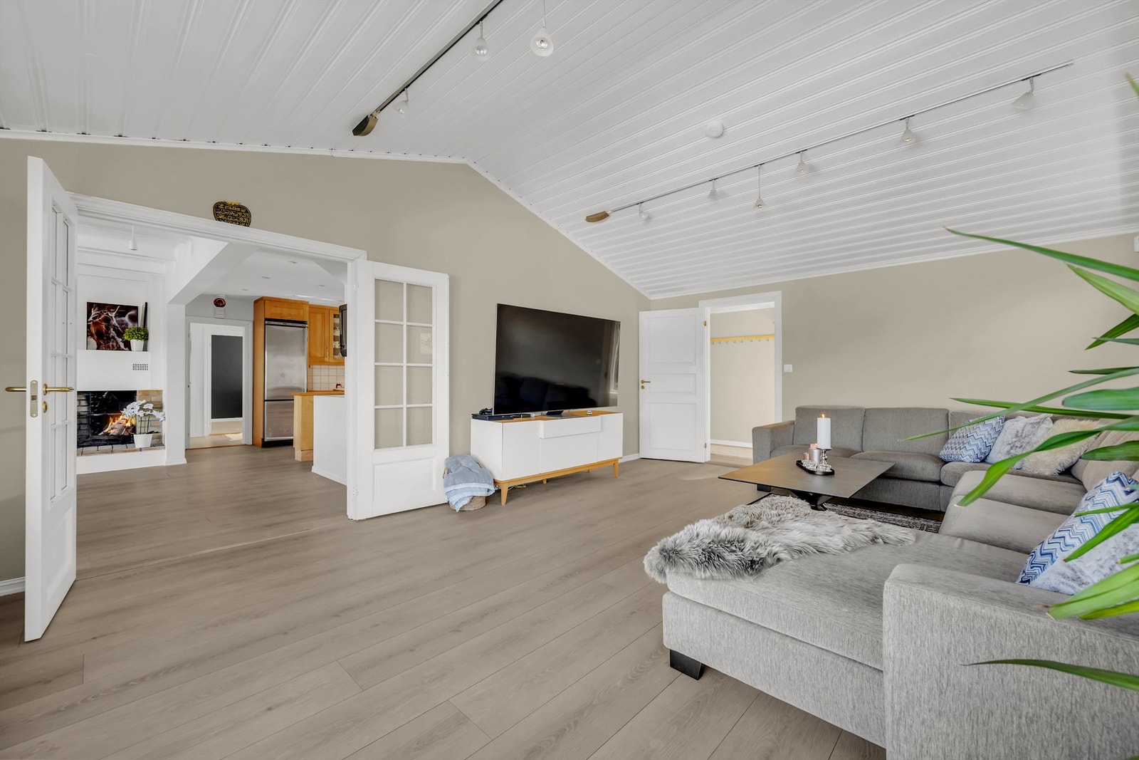 God takhøyde på 3 meter på det høyeste i stuen! Galleribilde