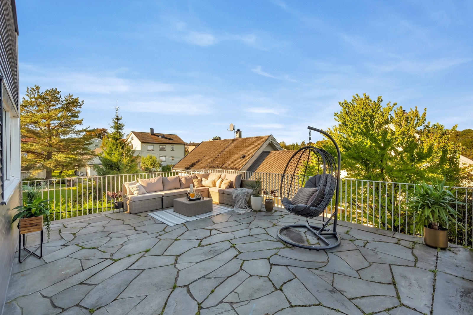 Stor solrik terrasse på 34 kvm. Galleribilde