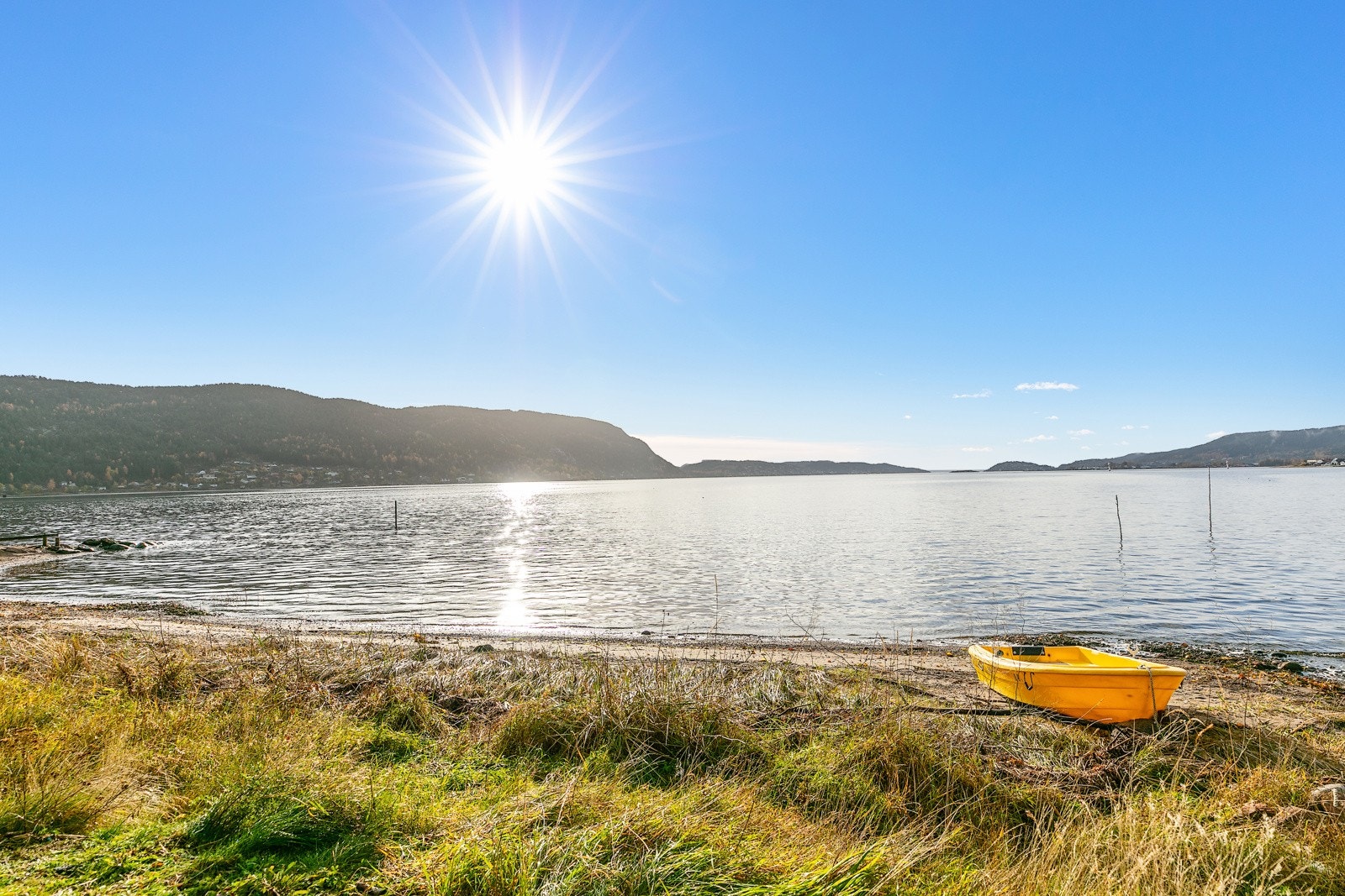 Stranden på nedsiden av boligen Galleribilde