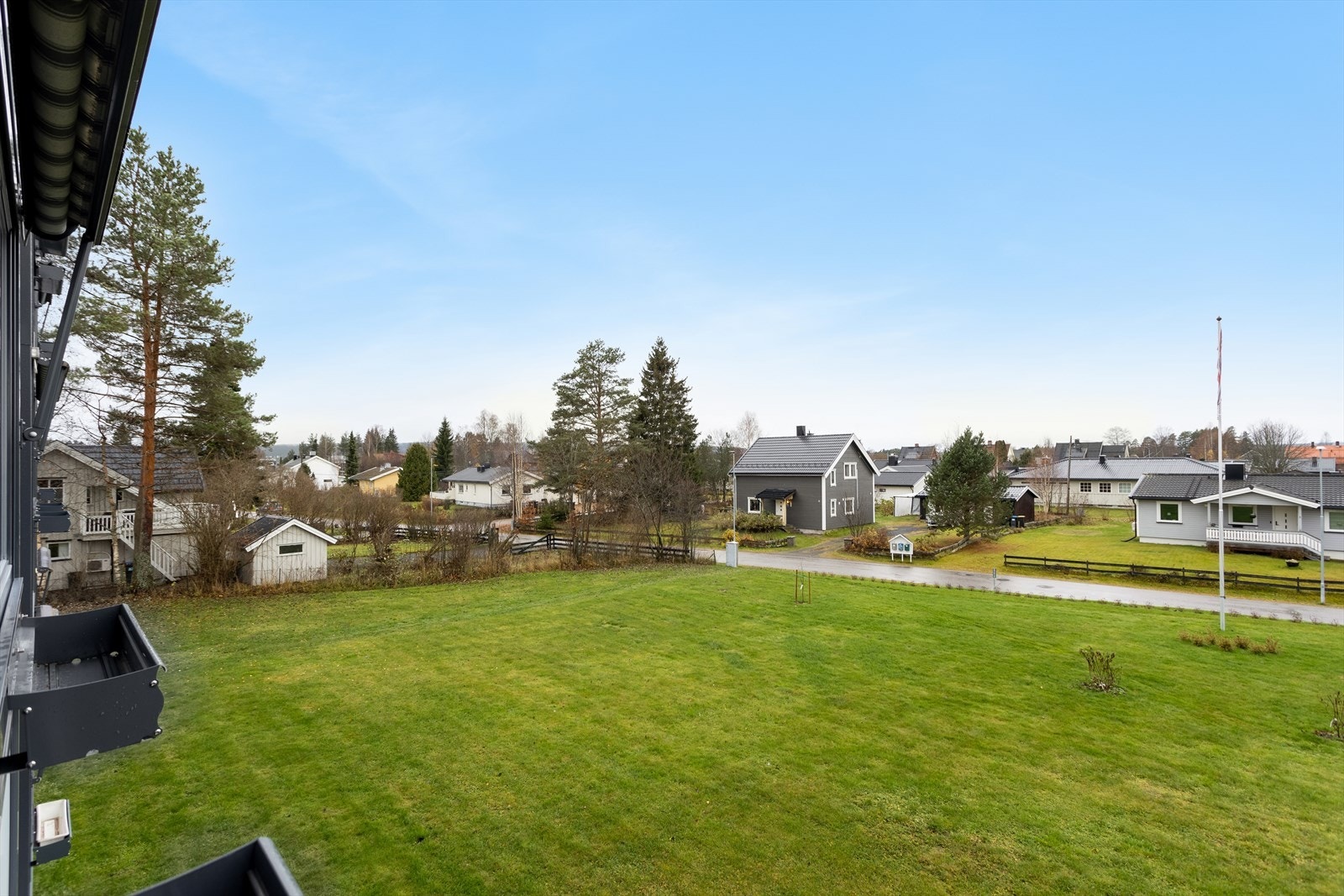 Utsikt fra leiligheten mot grøntareal Galleribilde