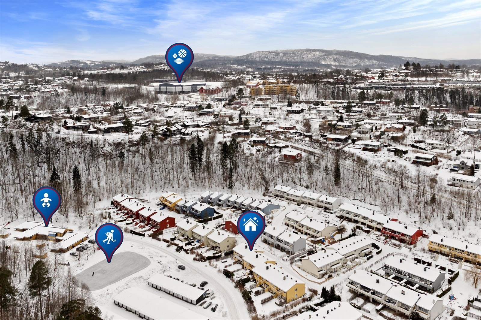 Det er kort vei til barnehage, skøytebane, samt Risenga idrettsanlegg som byr på svømmehall, ishockey hall, fotballbane, tennis m.m. Galleribilde