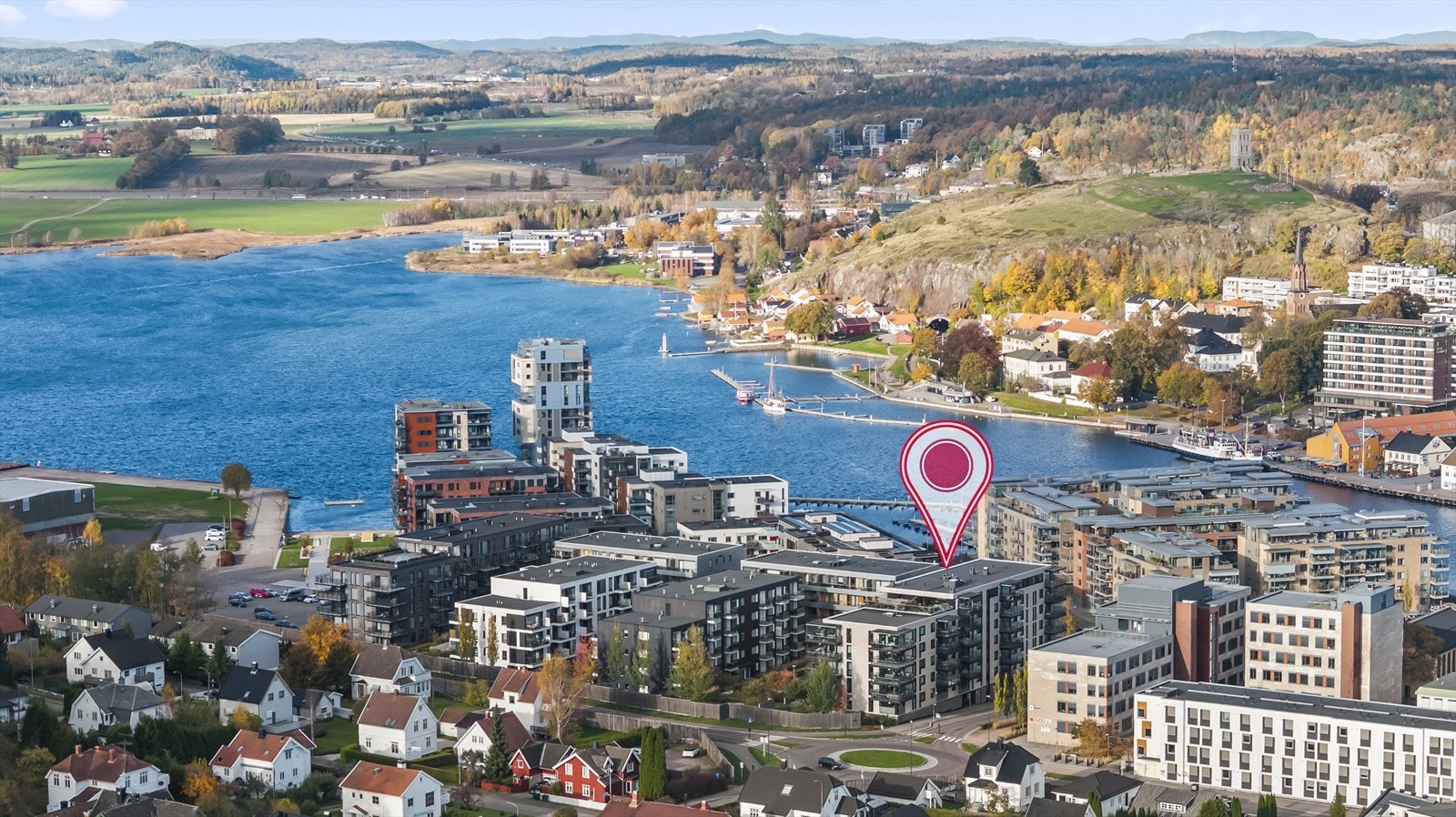 Kaldnes byr på flotte rekreasjonsområder med gang- og sykkelstier langs sjøen, badestrender og grønne friområder. Galleribilde