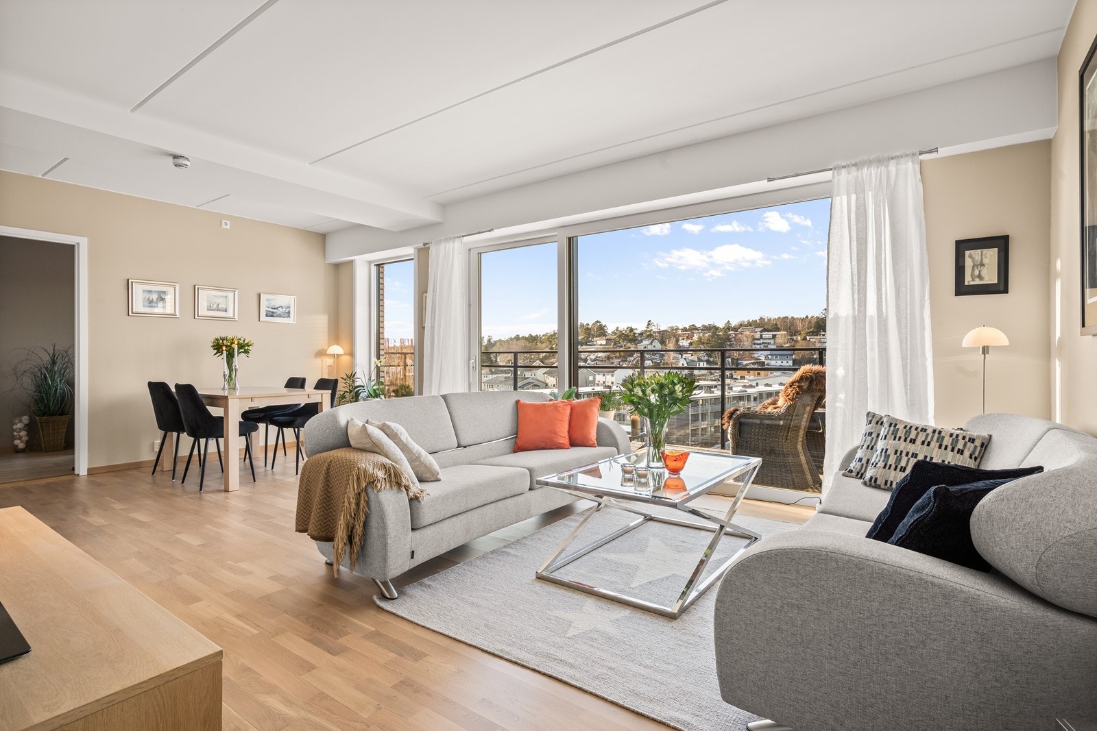 Velkommen til Mosseveien 67 - Fin leilighet i byggets 6. etasje (Toppetasje) Galleribilde