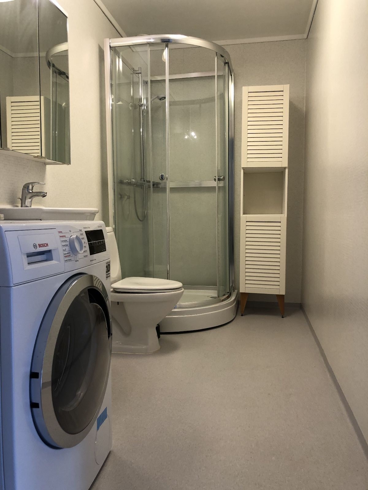 Ny vaskemaskin med tørkefunksjon Galleribilde