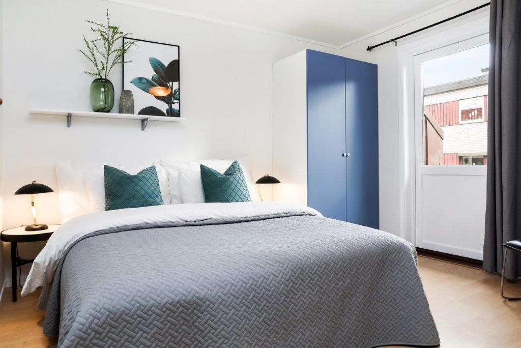 Soverom med utgang til balkong Galleribilde