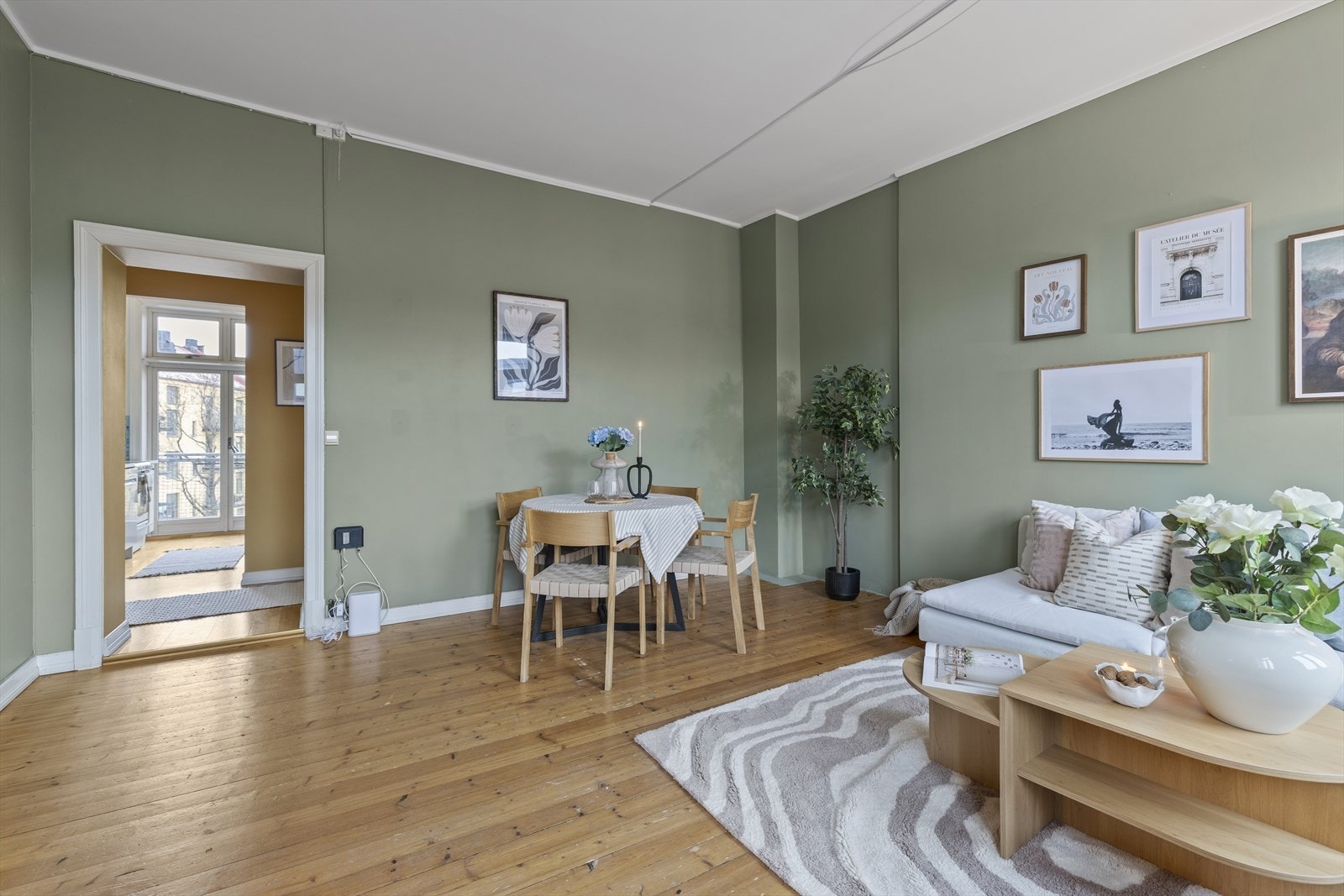 Takhøyden er målt til 2,92 m. Galleribilde